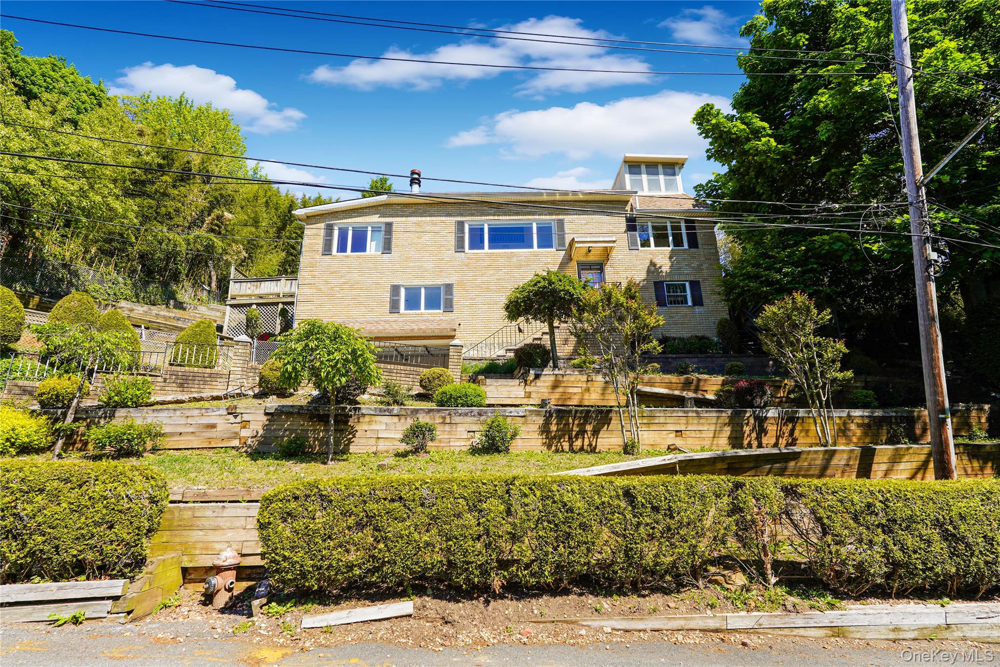 215 Coverly Avenue Property Photo 46