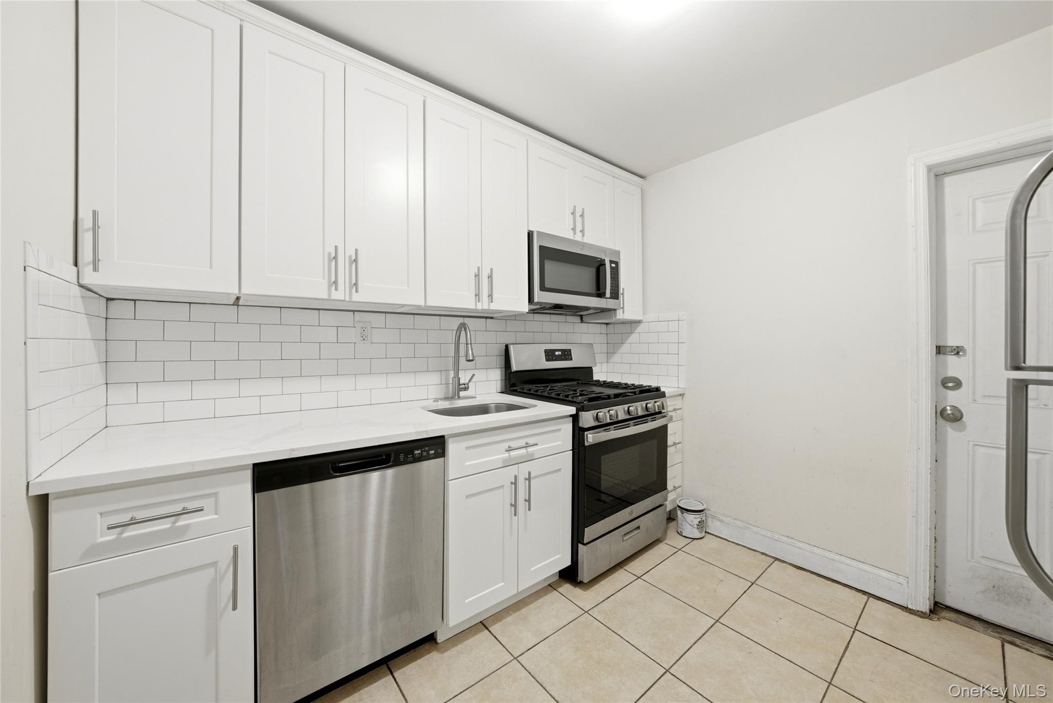 609 Wales Avenue Property Photo 10