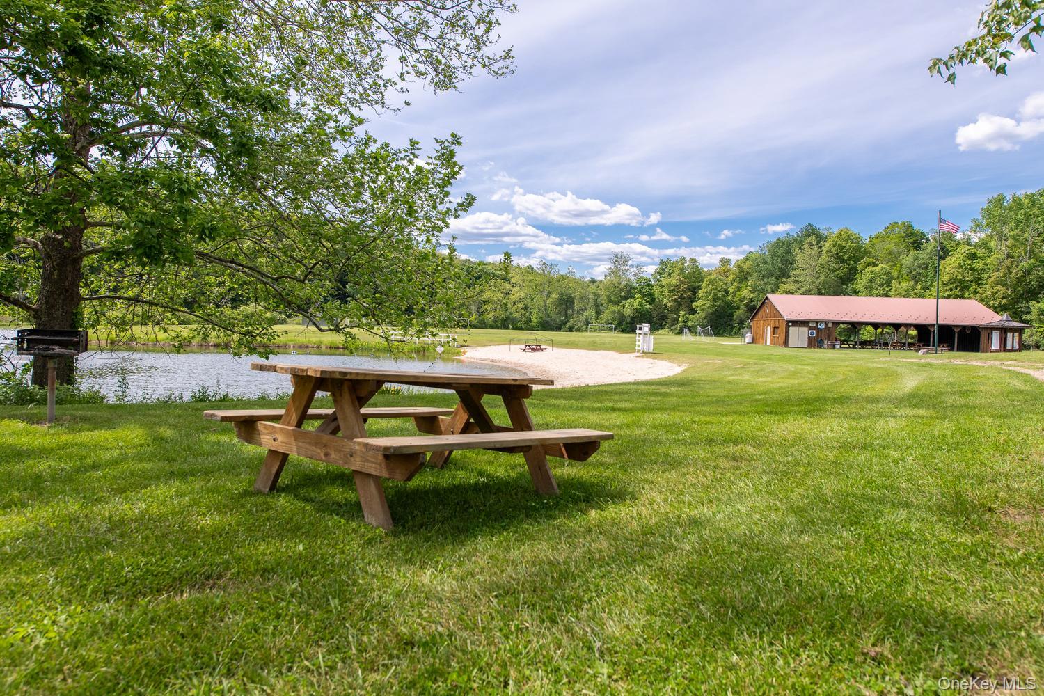 364 Clinton Hollow Property Photo 35