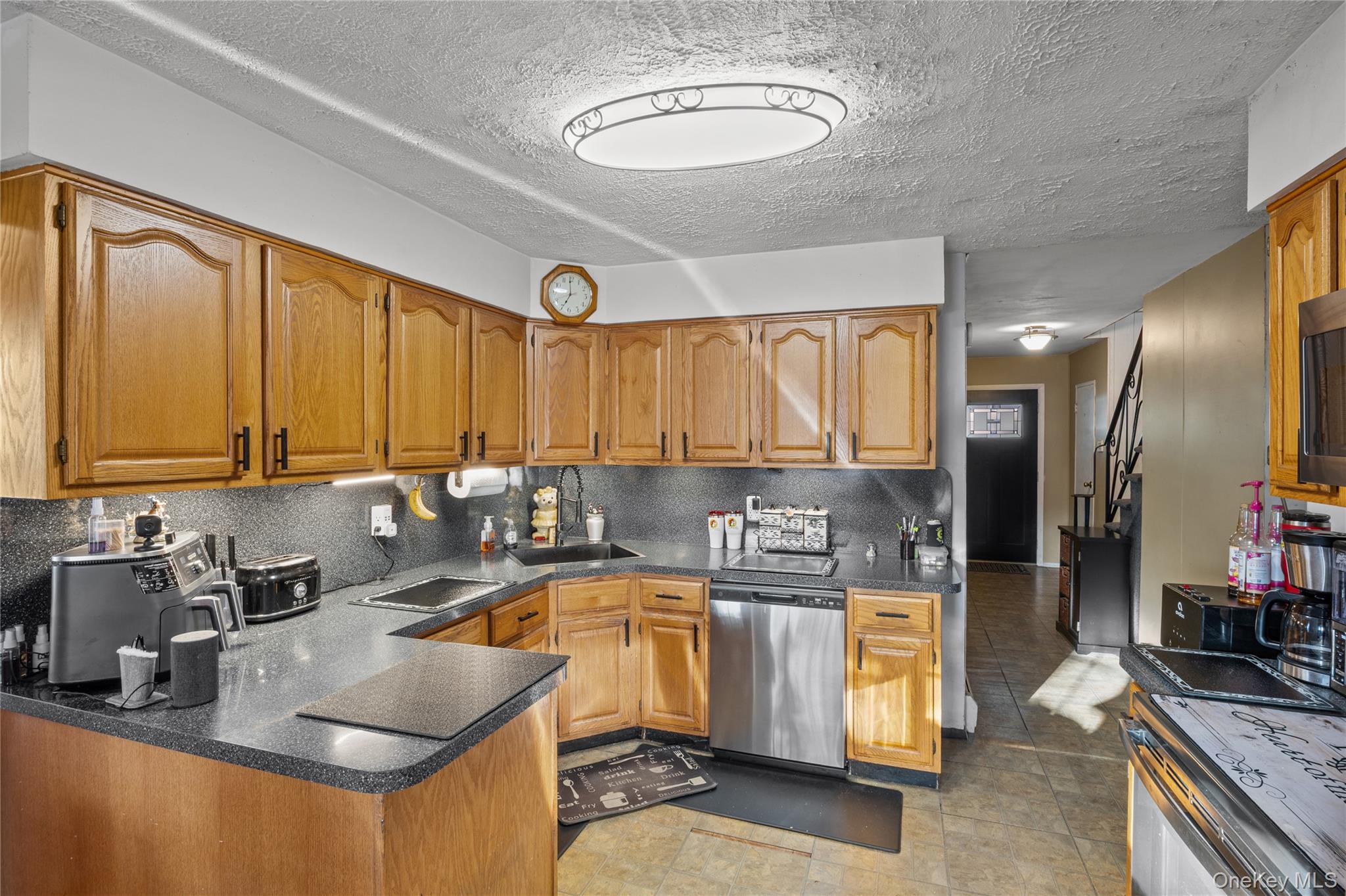 96 Hudson Avenue Property Photo 7