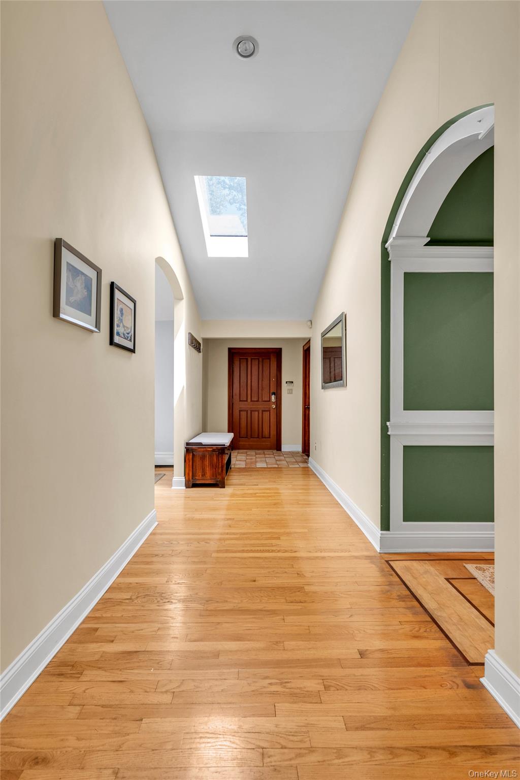 5 Eden Roc Drive Property Photo 2