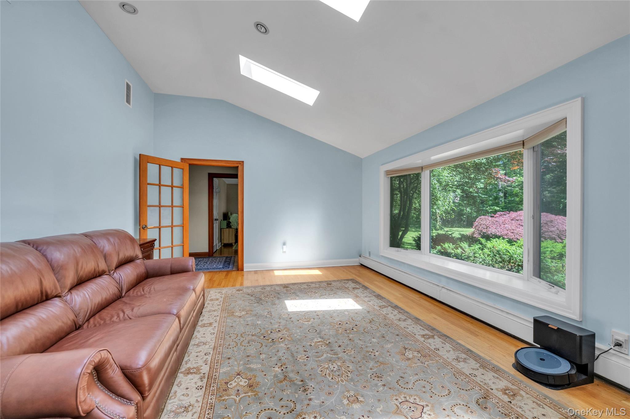 5 Eden Roc Drive Property Photo 4