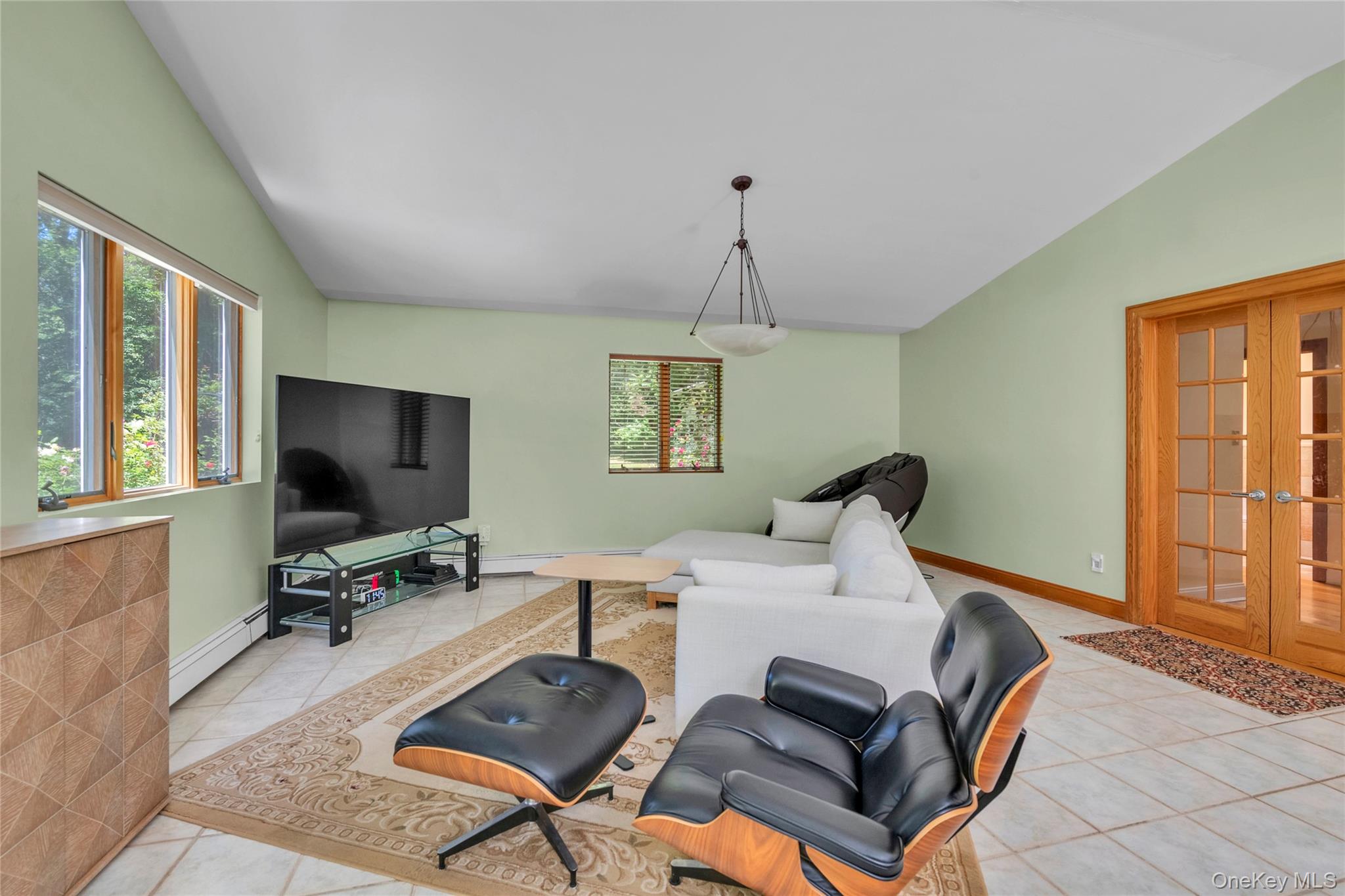 5 Eden Roc Drive Property Photo 6