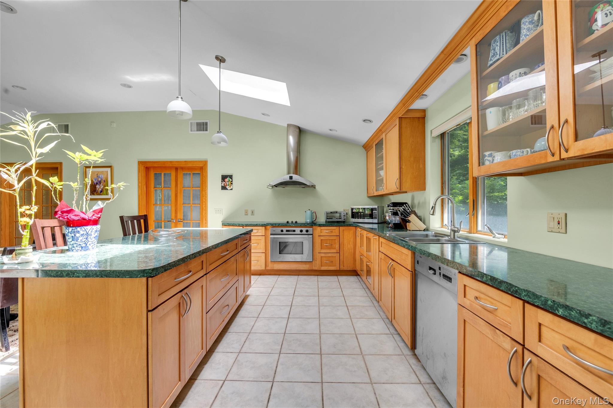 5 Eden Roc Drive Property Photo 11