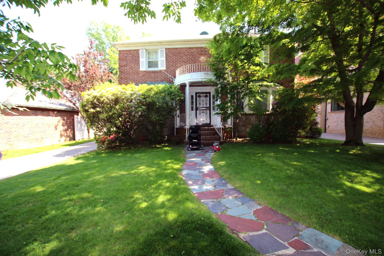 18714 Aberdeen Road Property Photo 1
