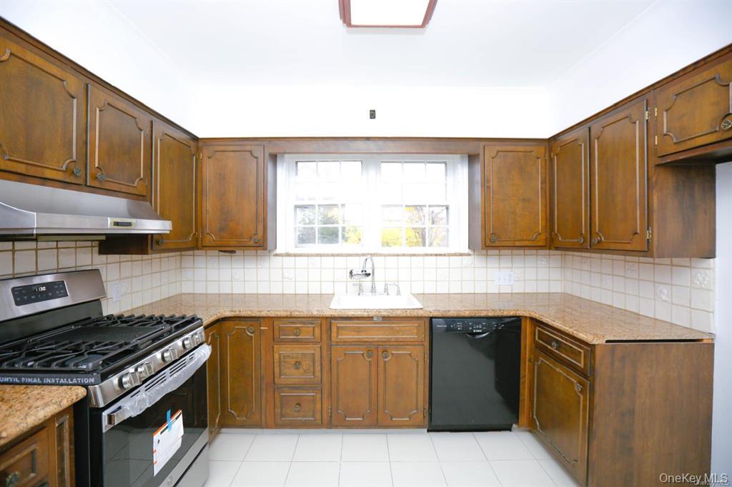 18714 Aberdeen Road Property Photo 17