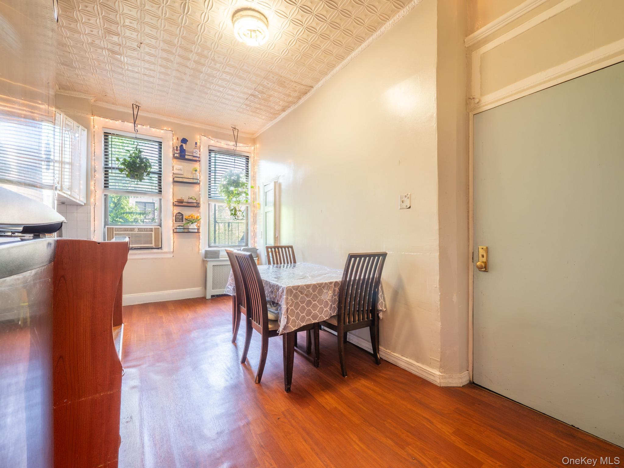 236 Suydam Street Property Photo 16