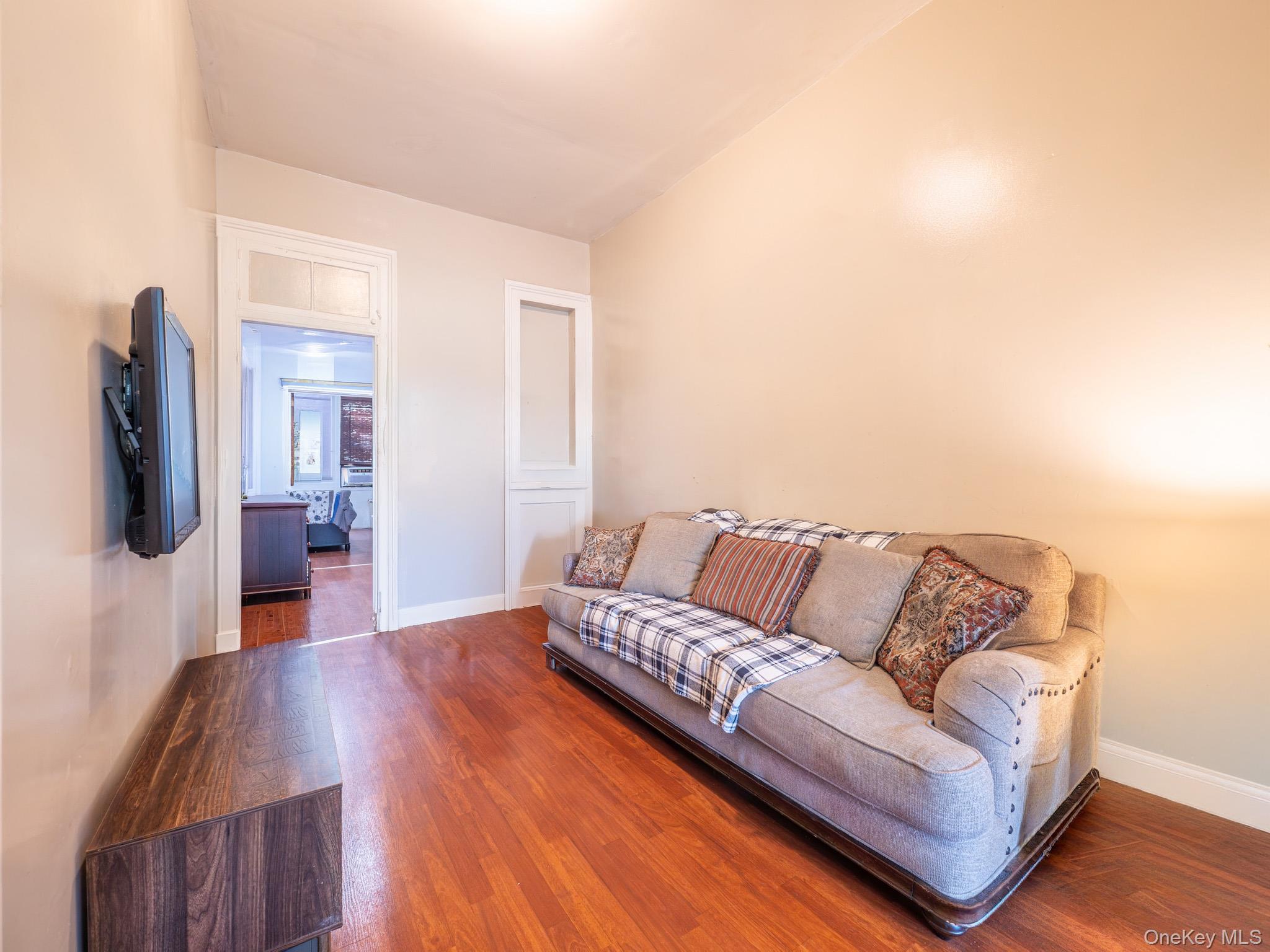 236 Suydam Street Property Photo 18