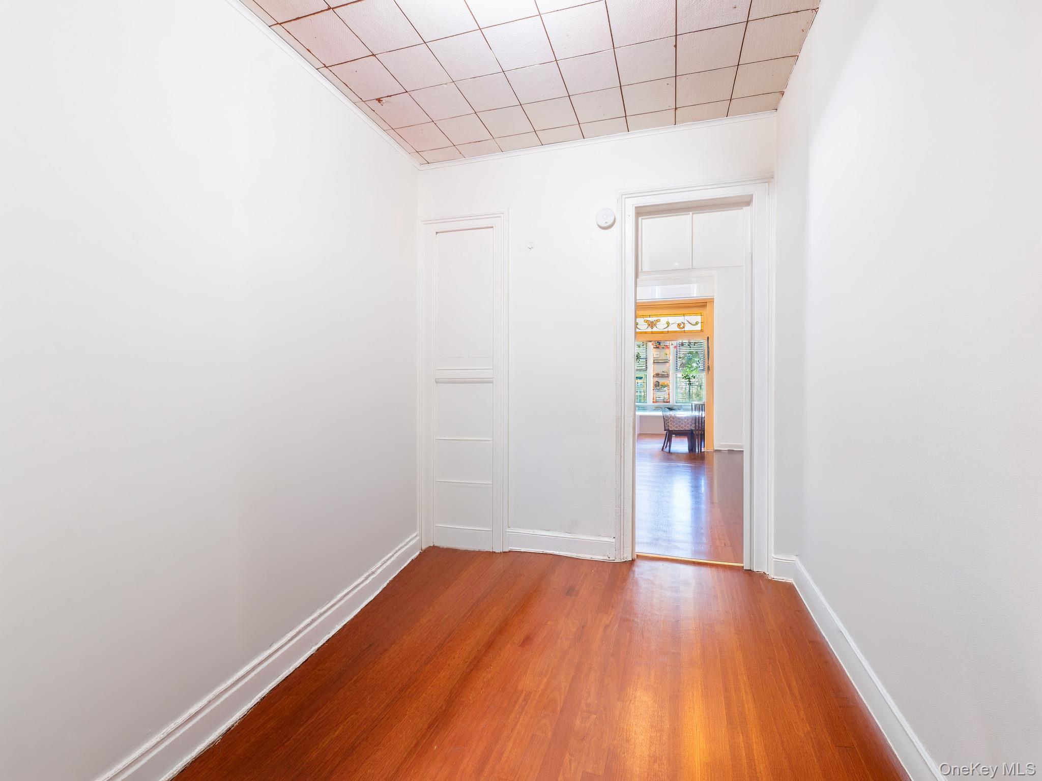 236 Suydam Street Property Photo 20