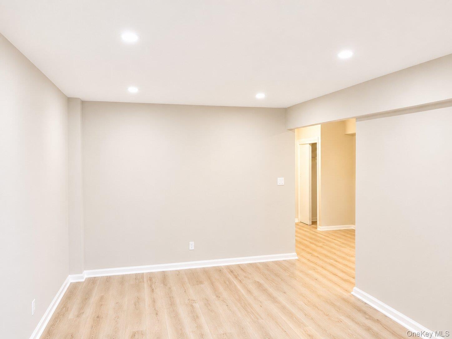 28-02 Parsons Blvd 1e Property Photo 4