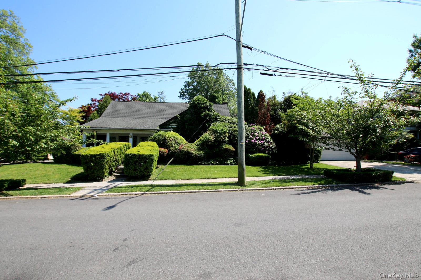 82-04 188th Street Property Photo 1