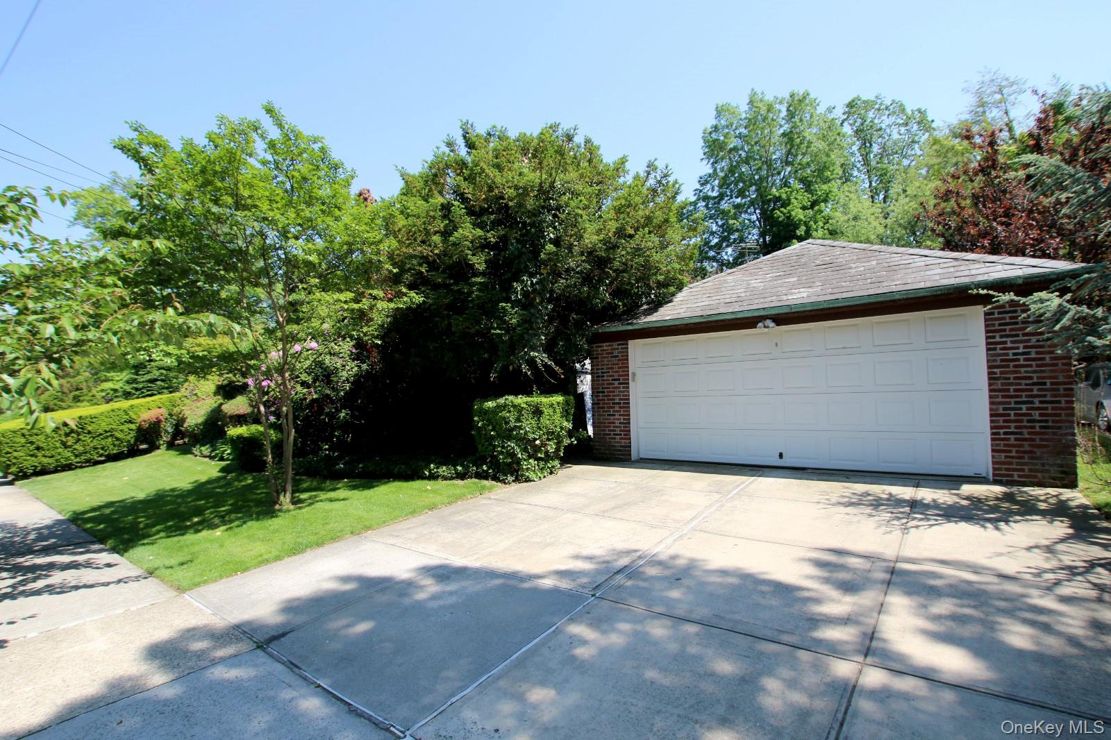 82-04 188th Street Property Photo 5