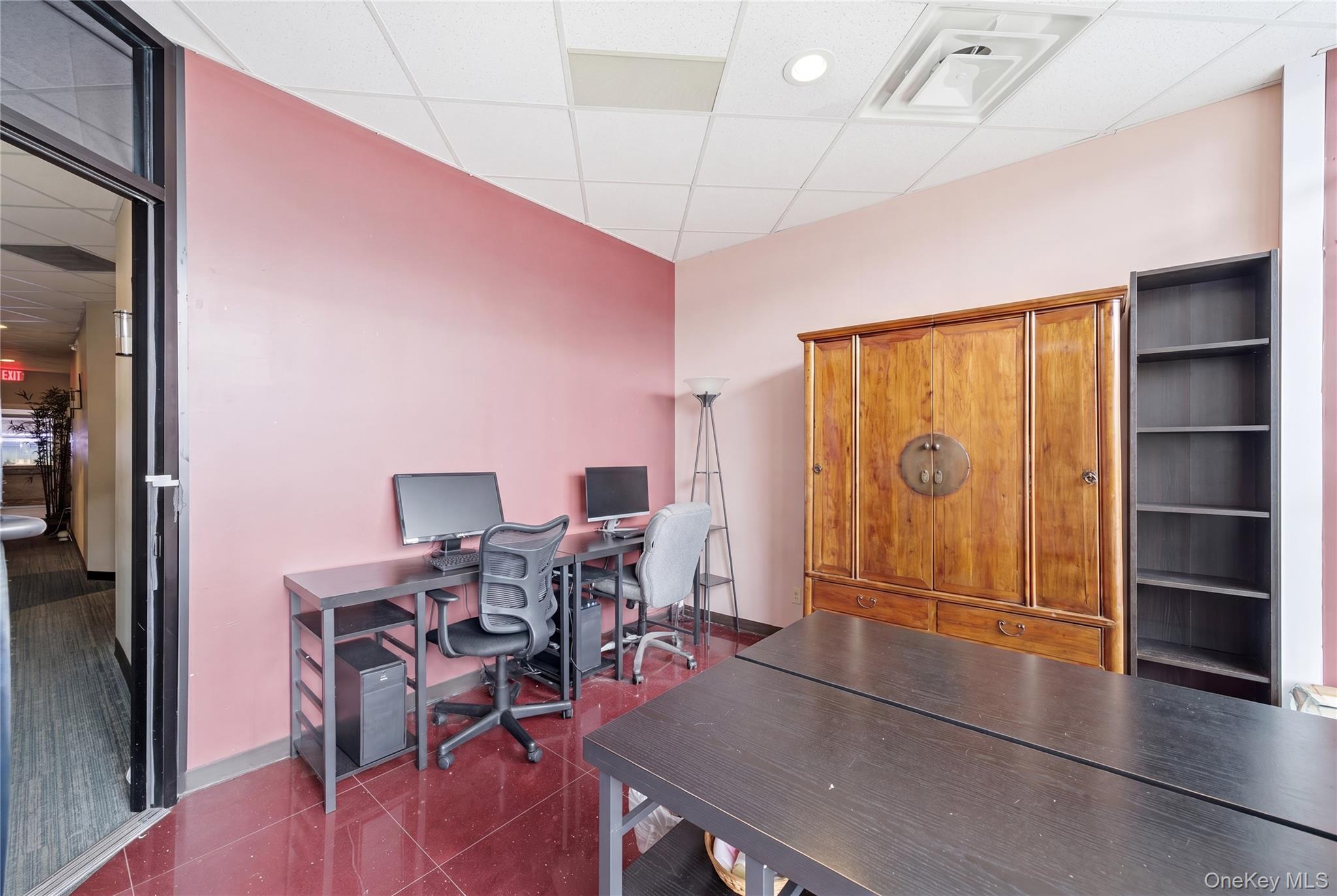 209 Broadway Property Photo 4