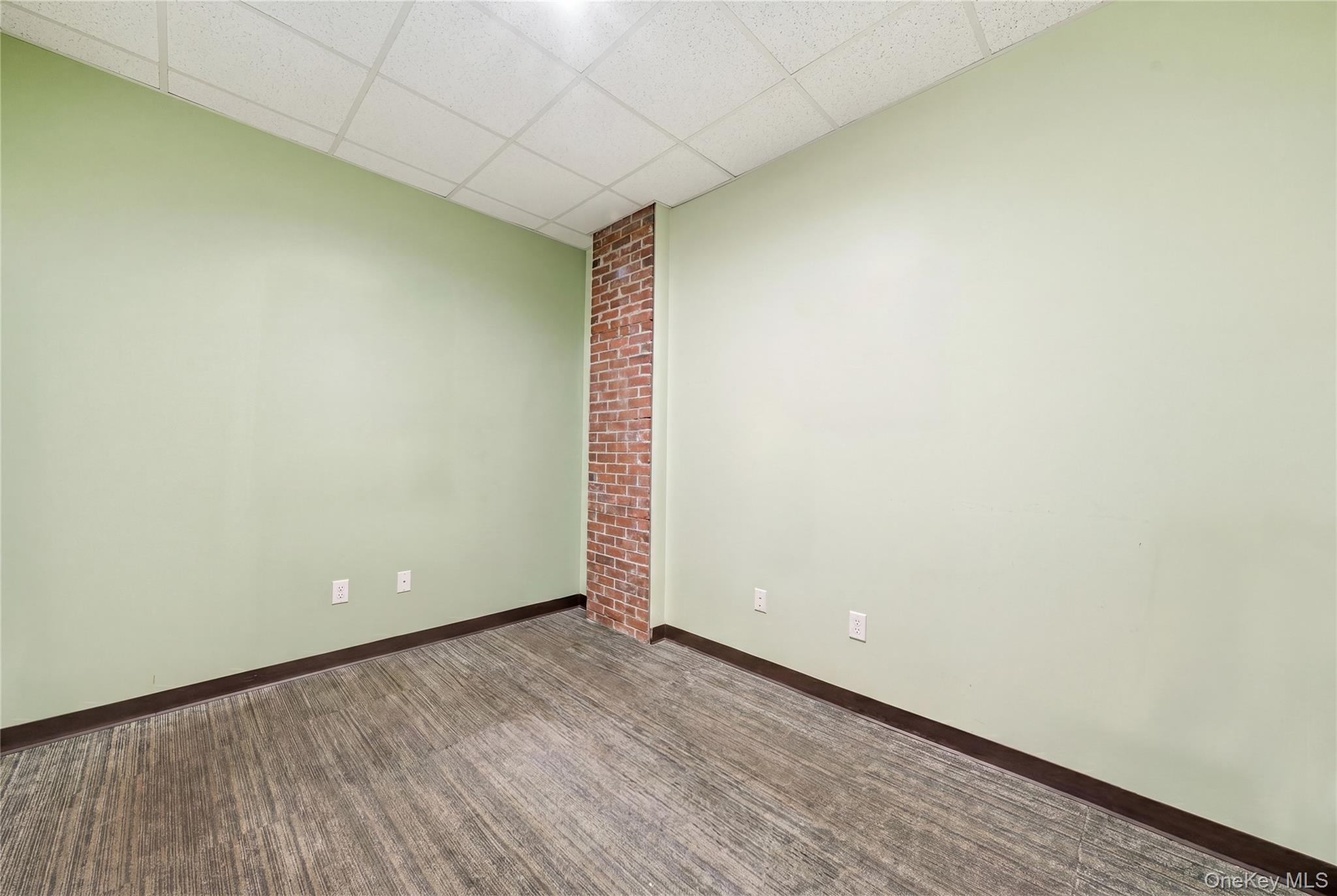 209 Broadway Property Photo 7