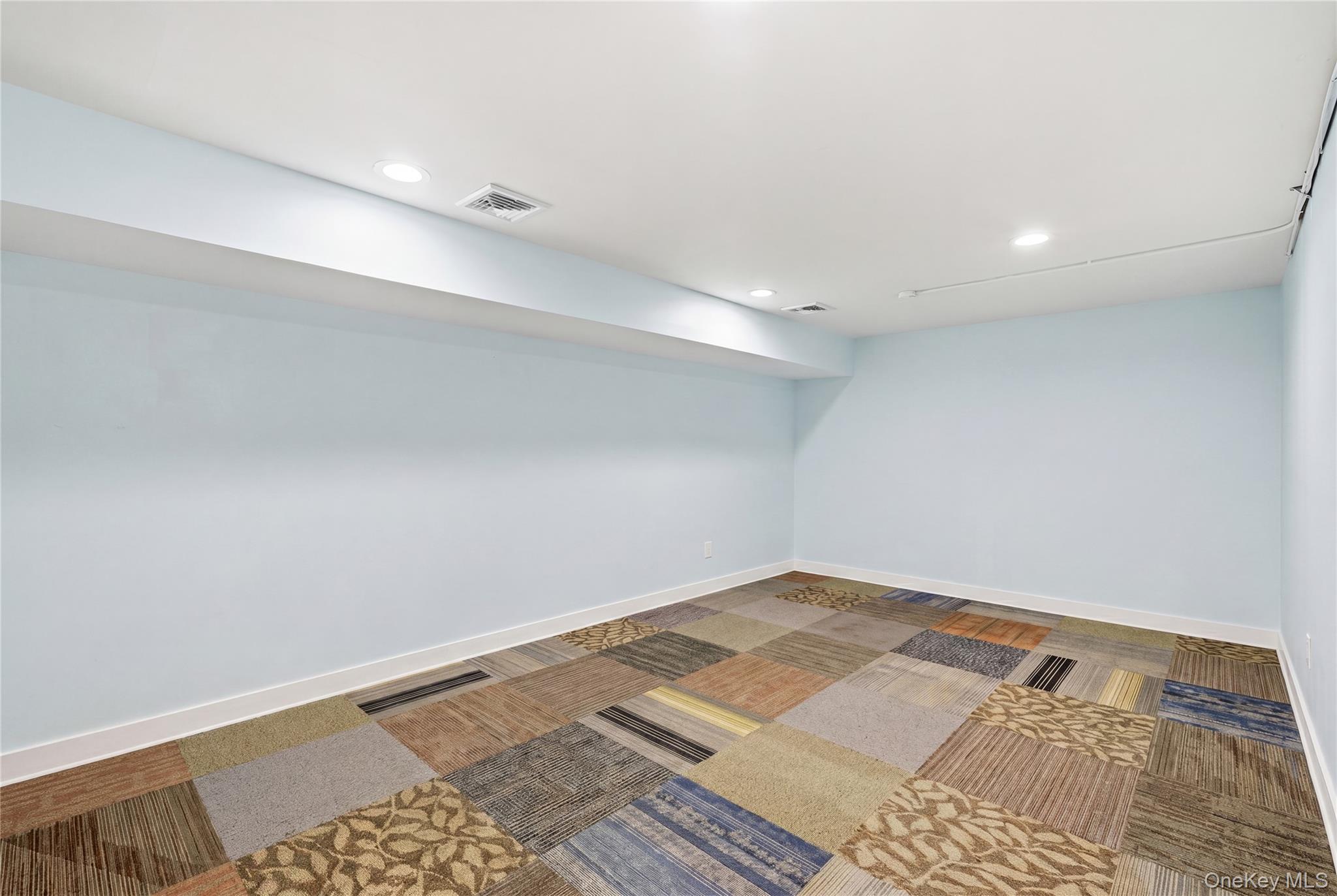 209 Broadway Property Photo 15