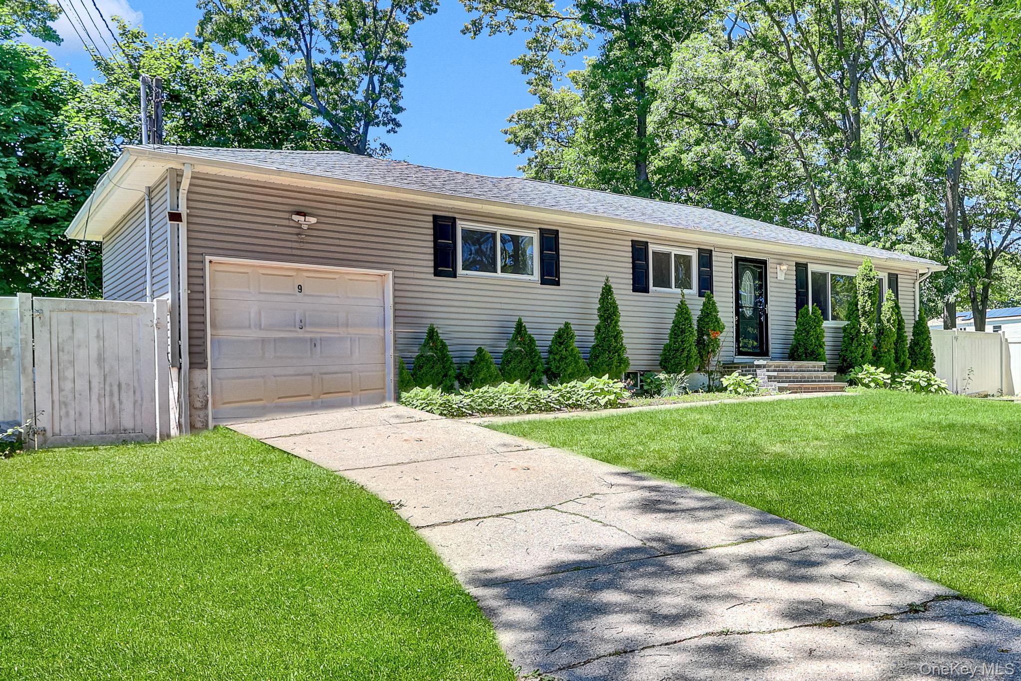 9 Taft Court Property Photo 4