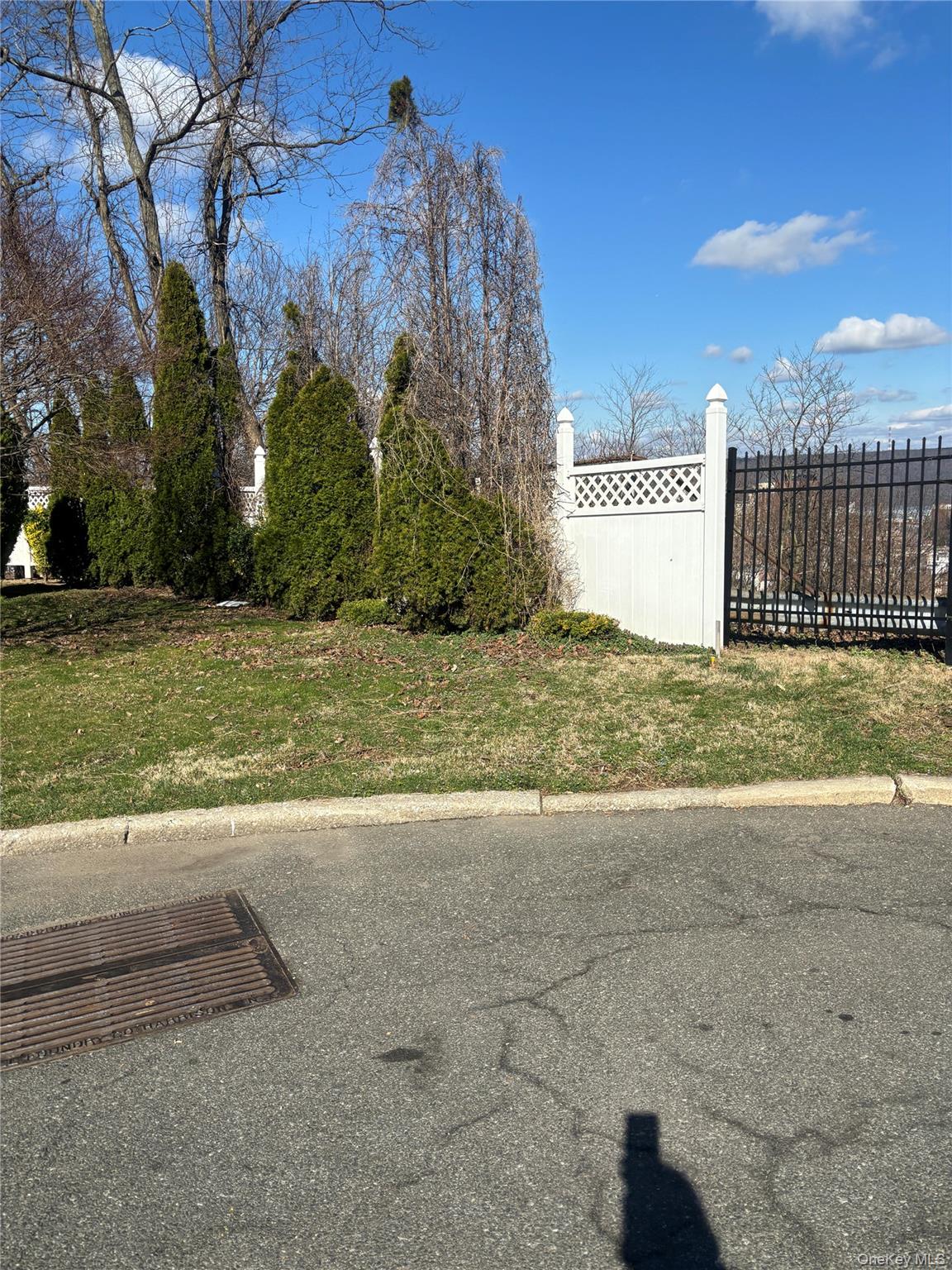 223 Glenbrook Avenue Property Photo 3