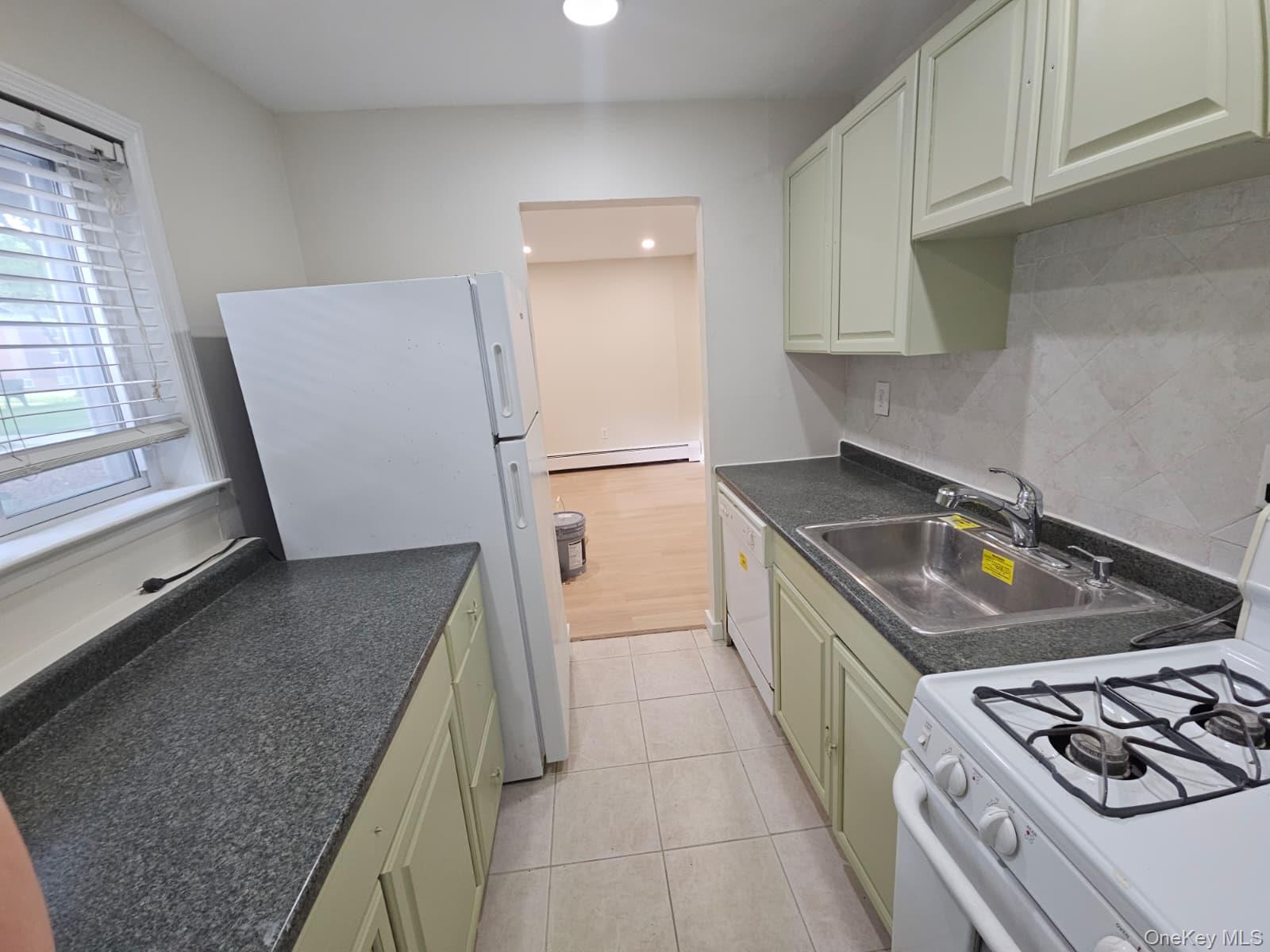 41 Tanager Road 4102 Property Photo 7