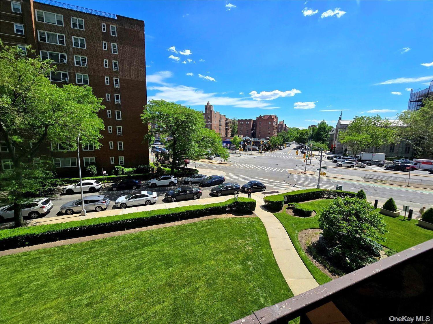 11011 Queens Boulevard 3M Property Photo 1