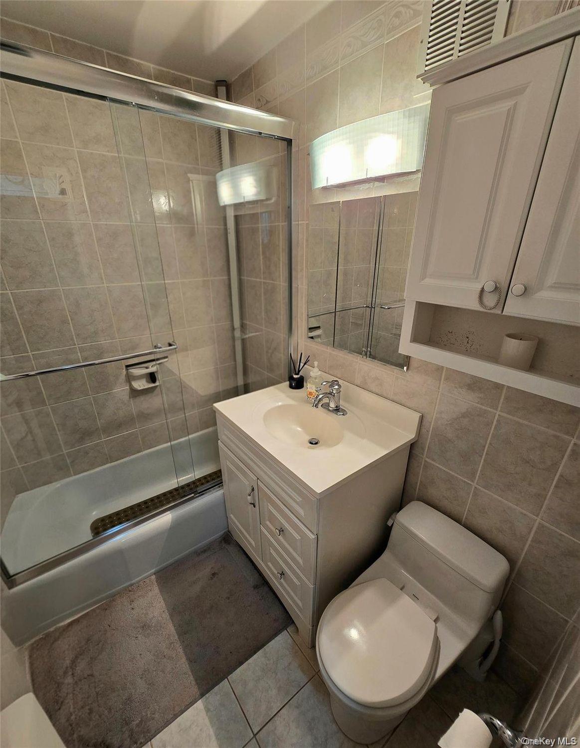 11011 Queens Boulevard 3m Property Photo 18