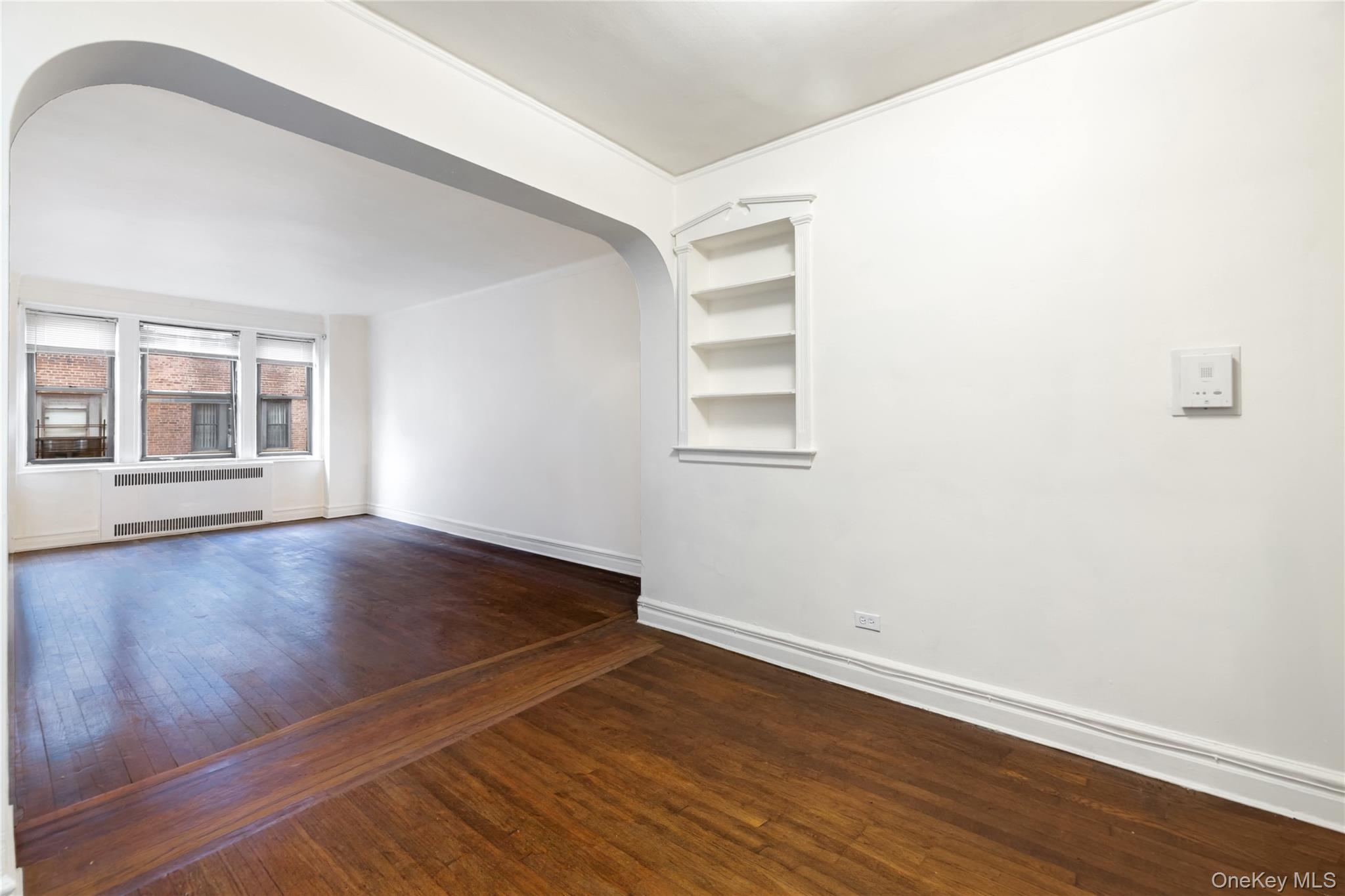 35-16 85th Street 3h Property Photo 2