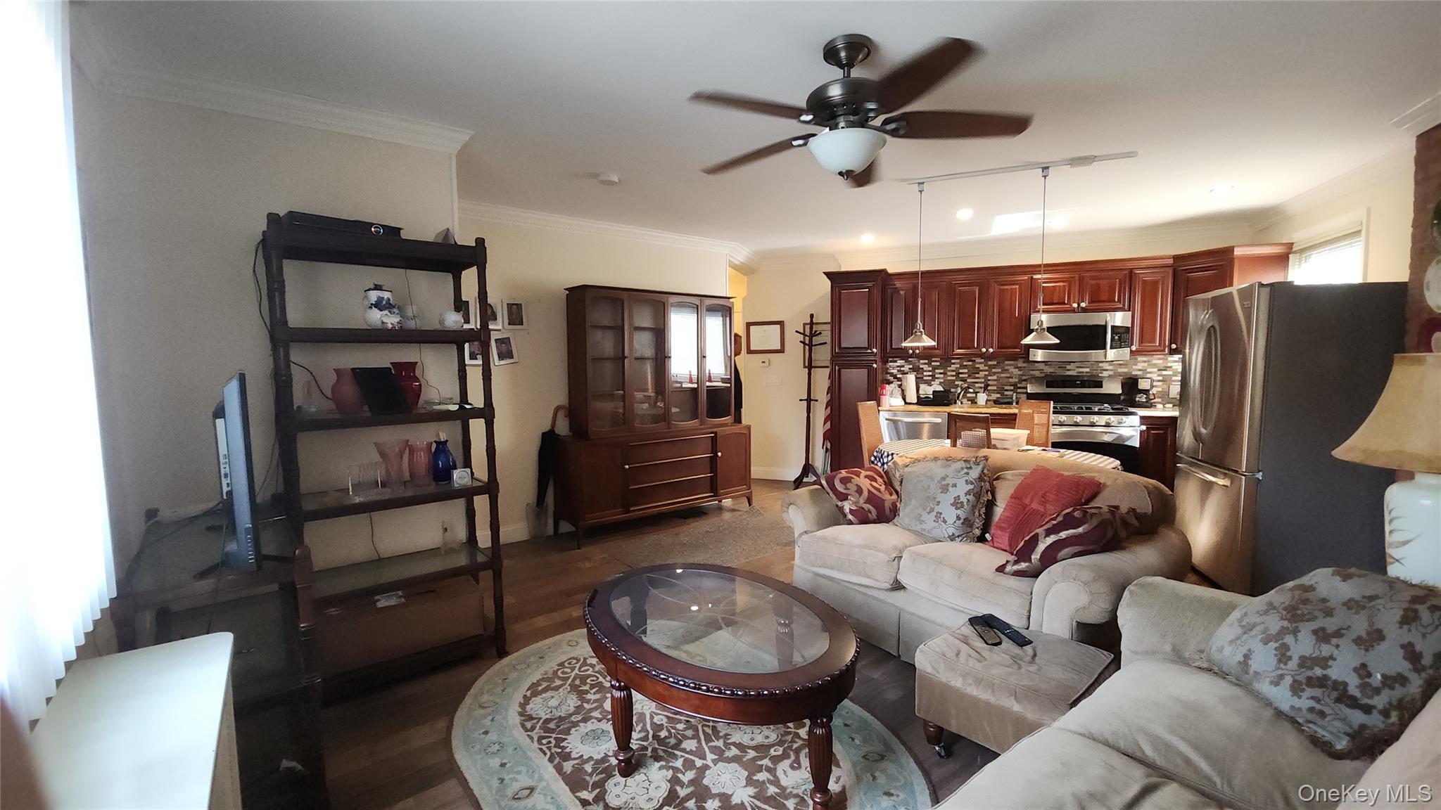 7432 Calamus Avenue Property Photo 11