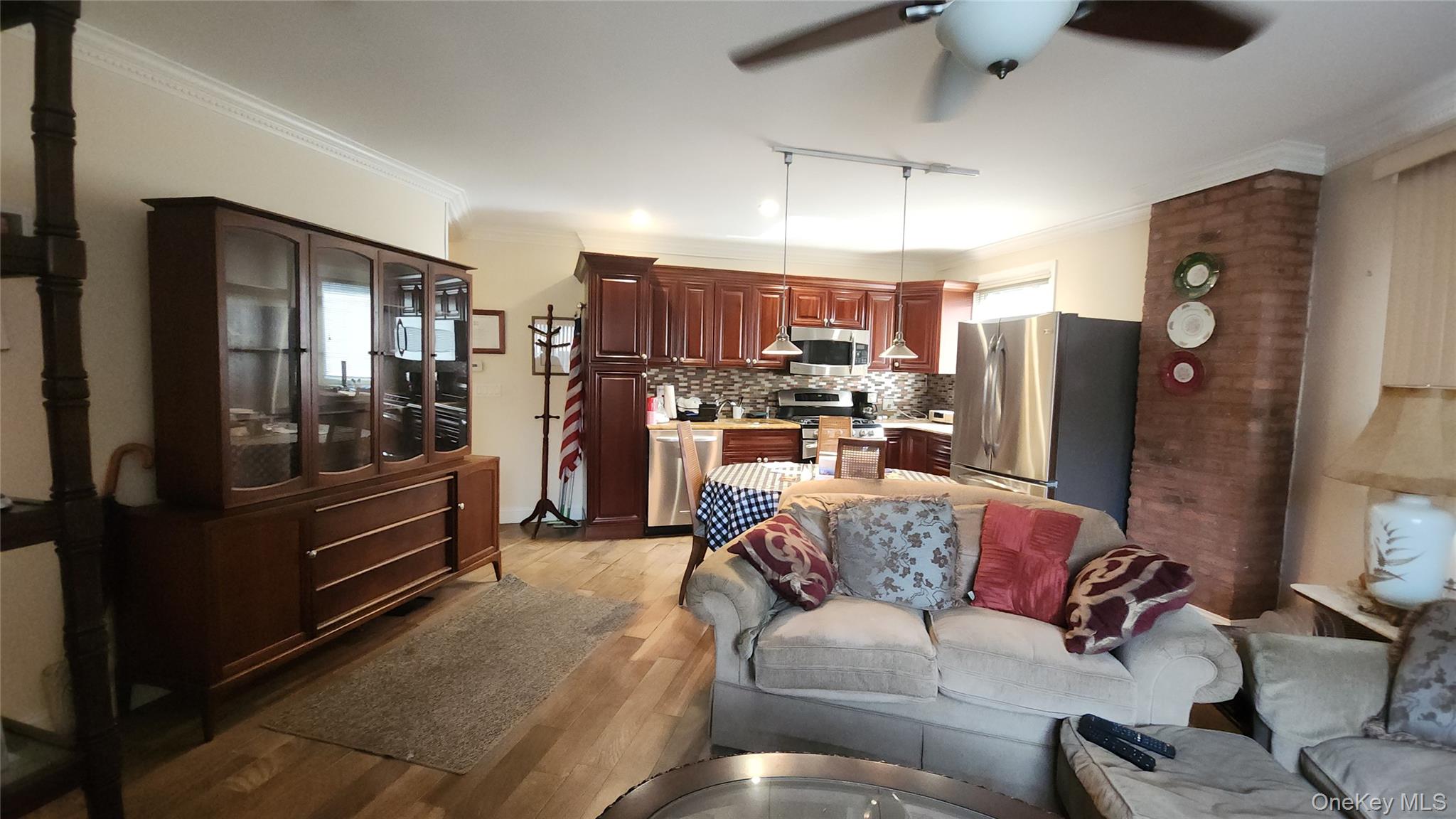 7432 Calamus Avenue Property Photo 12