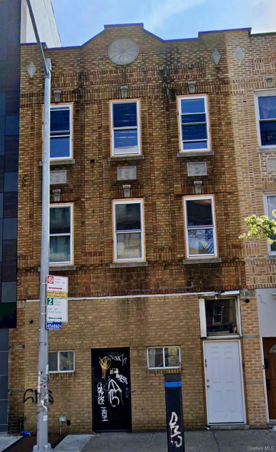 105-16 Northern Boulevard Boulevard Property Photo 2
