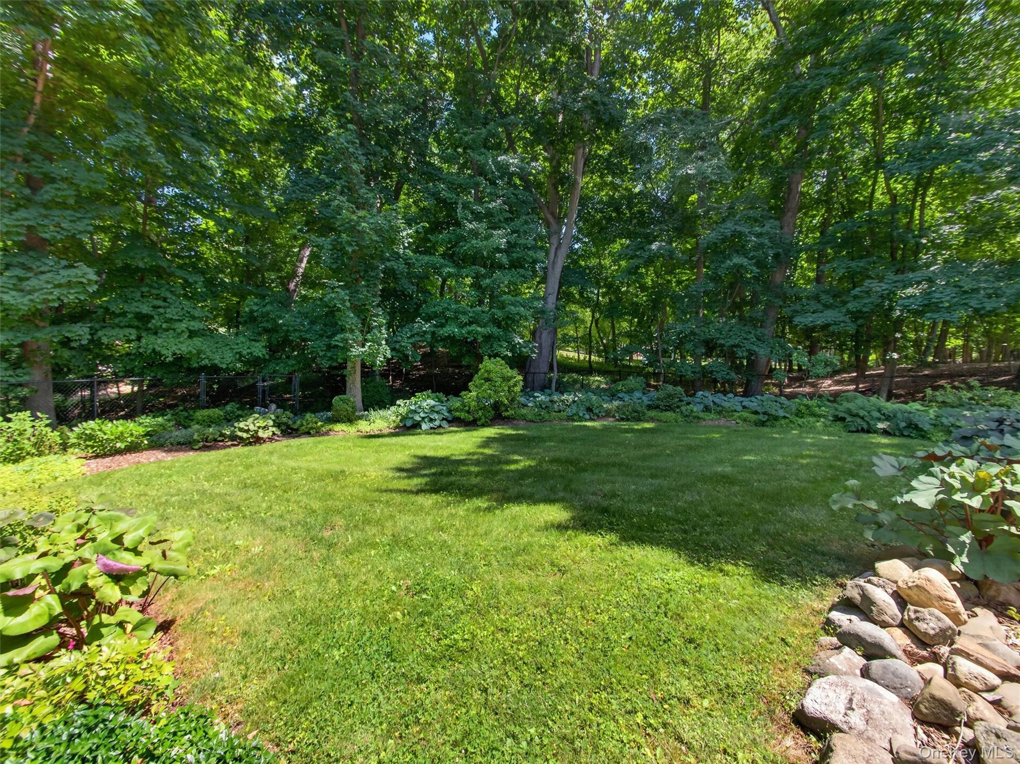 9 East Place Property Photo 26