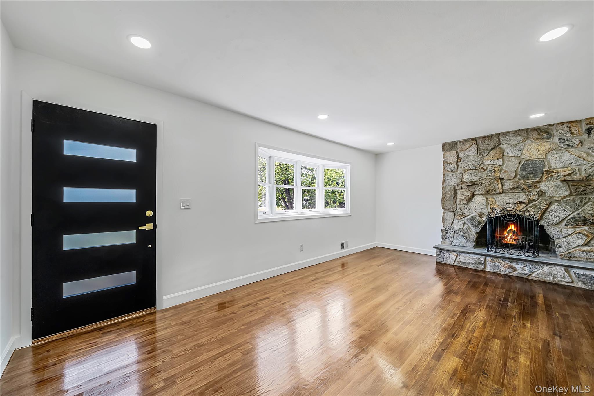 267 Woodhull Avenue Property Photo 2
