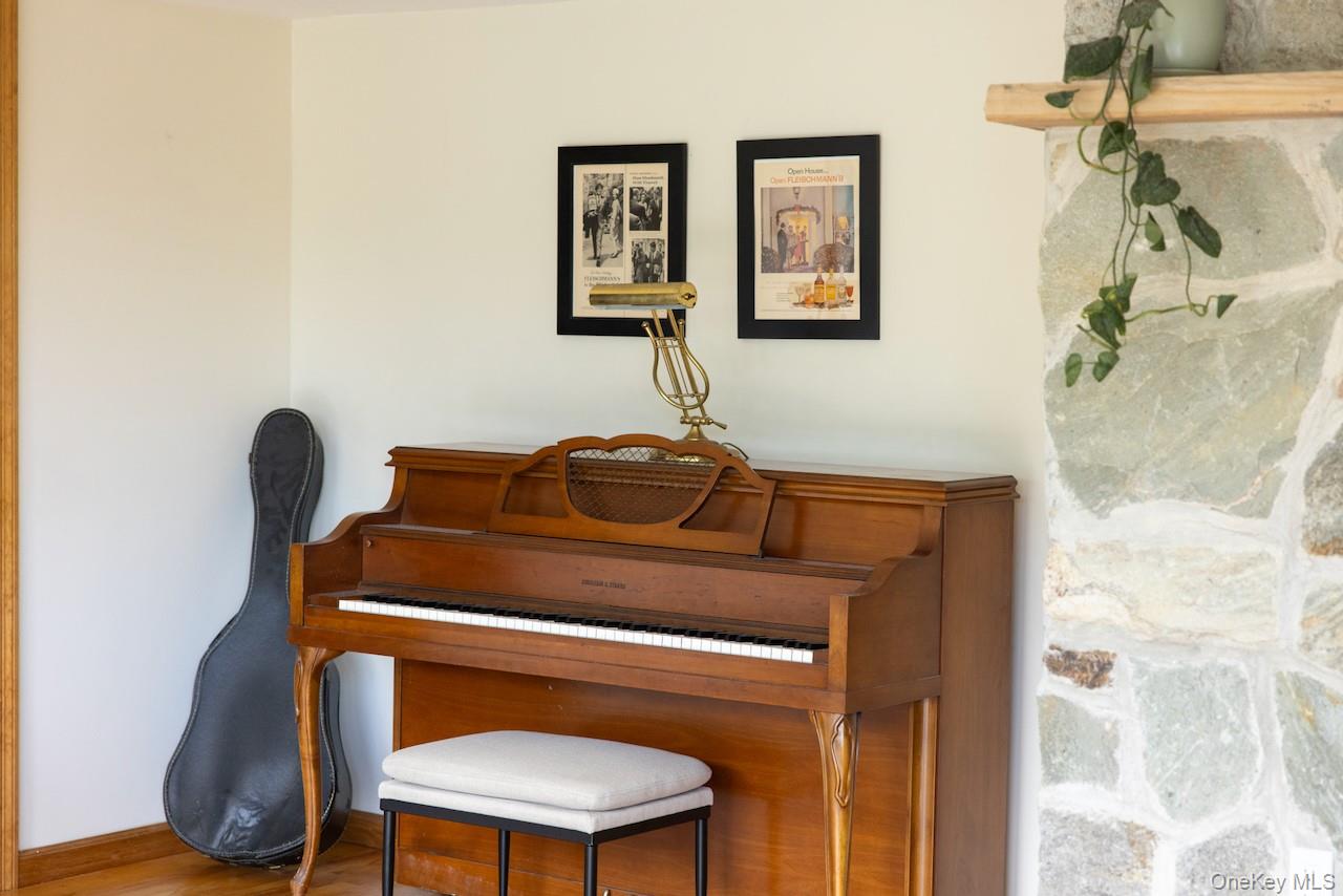 2114 Brush Ridge Road Property Photo 14
