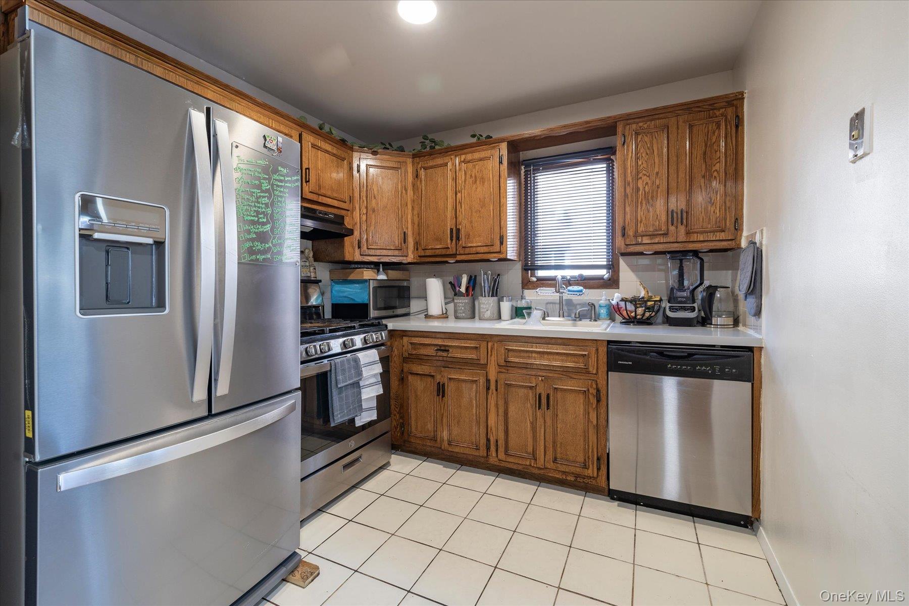 147-24 230th Place Property Photo 4