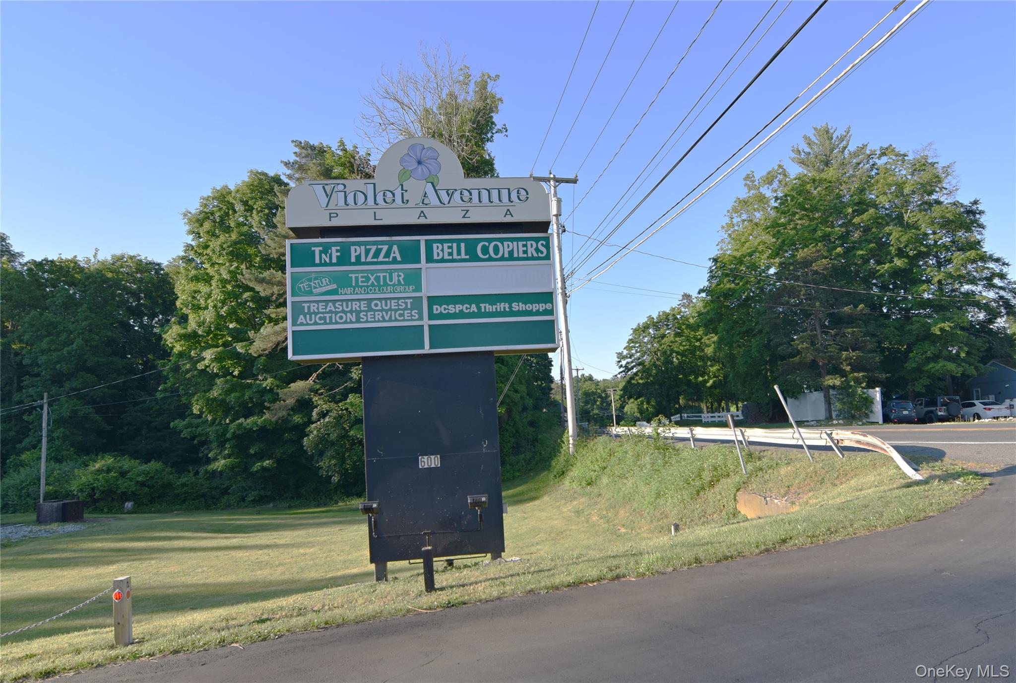 600 Violet Avenue Property Photo 2
