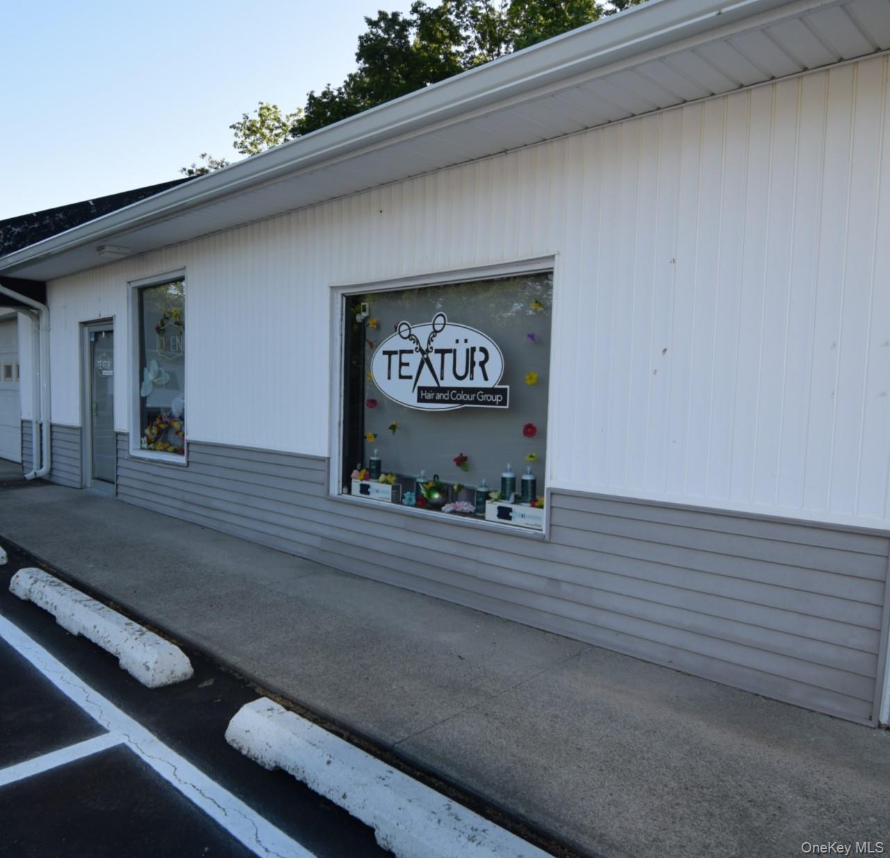 600 Violet Avenue Property Photo 8
