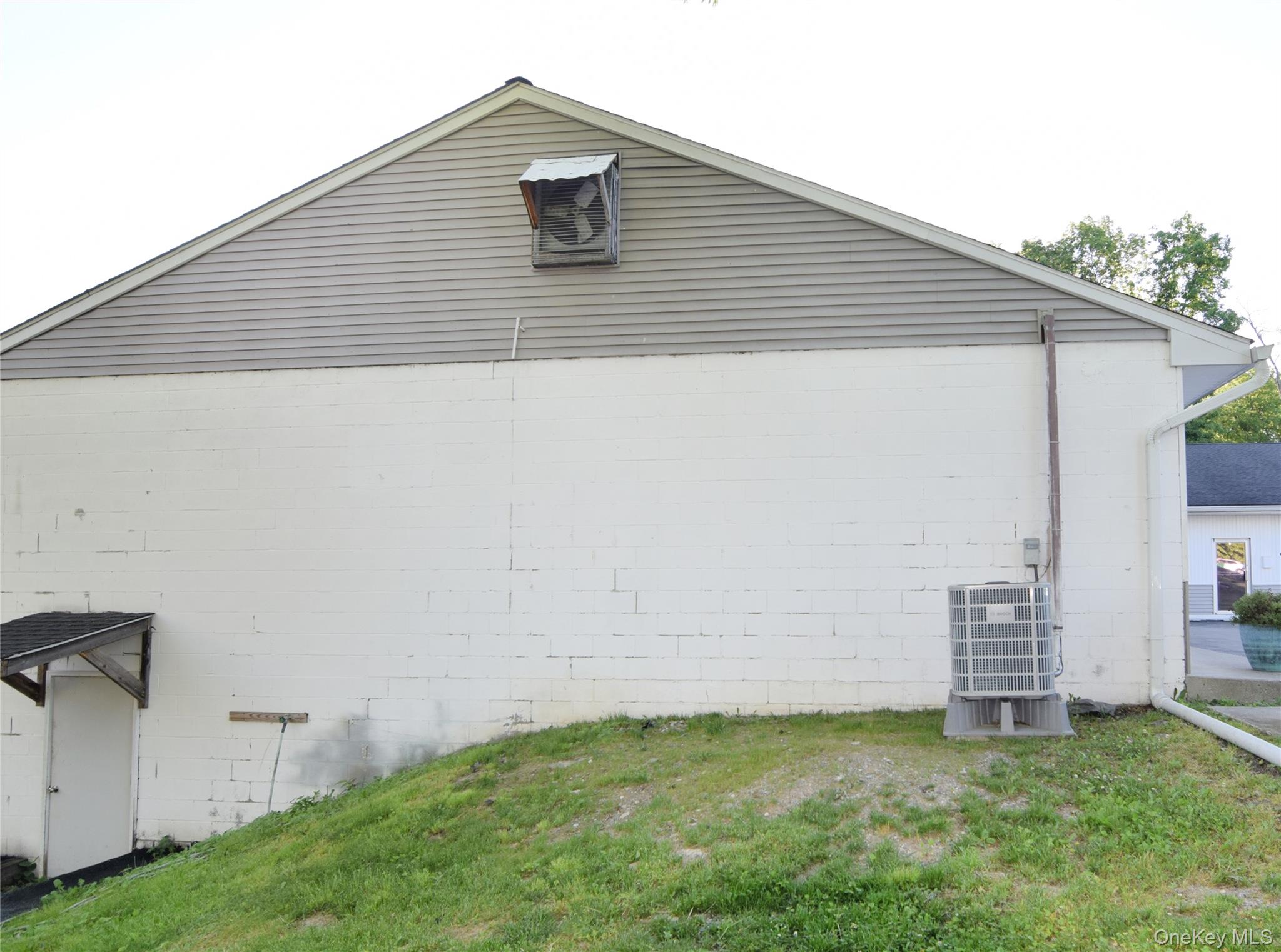 600 Violet Avenue Property Photo 18