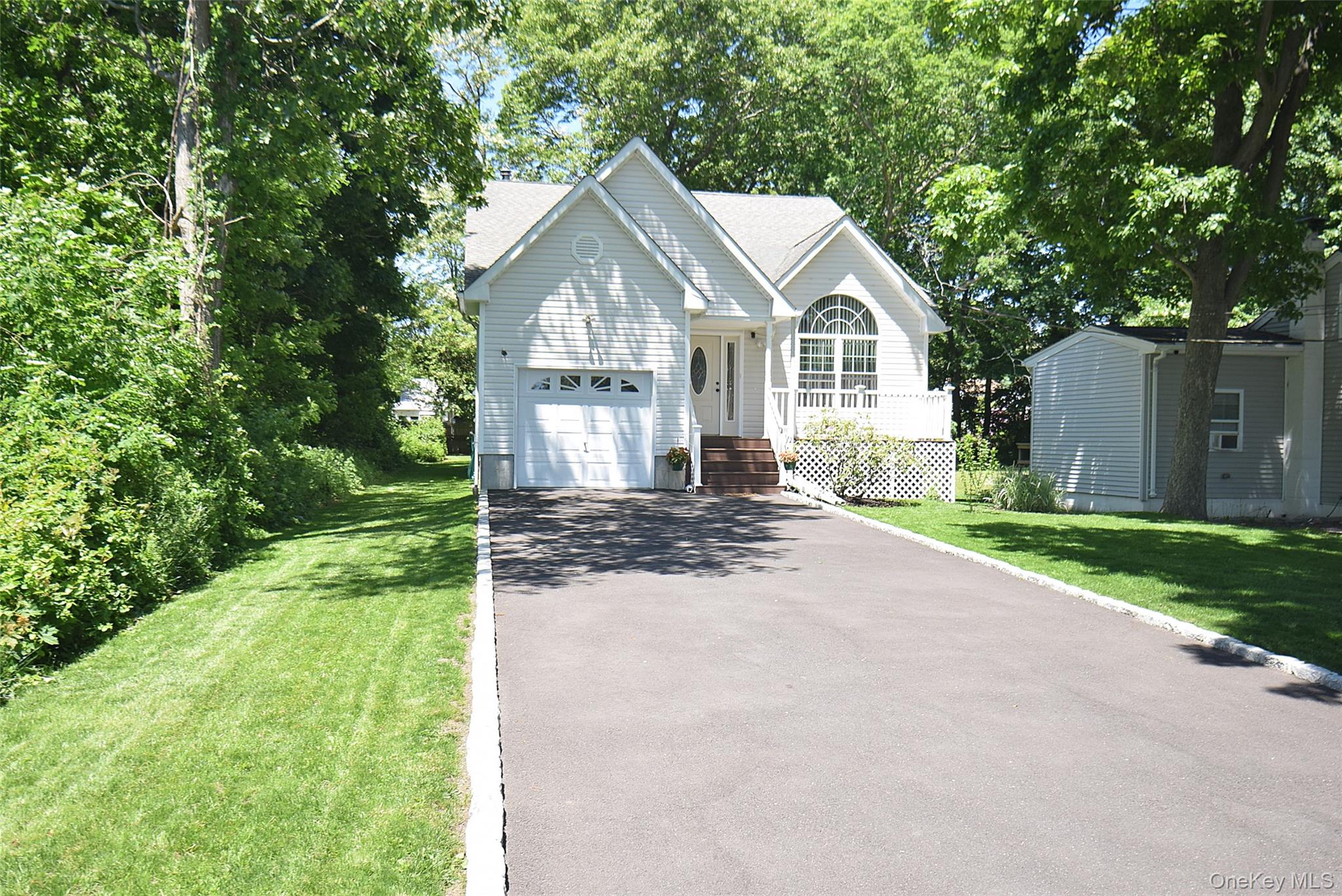 51 Spar Drive Property Photo 2