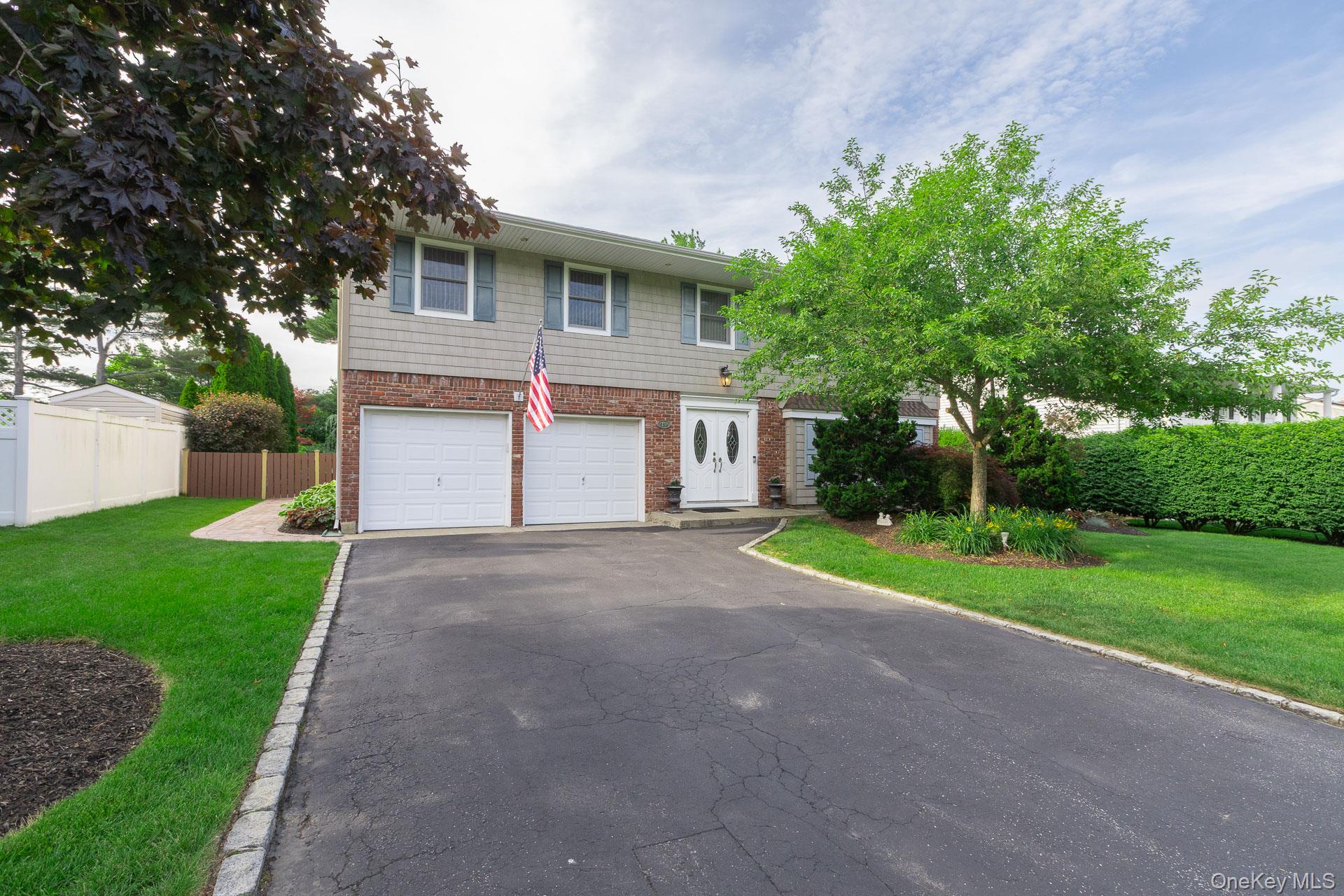 19 Knoll Lane Property Photo 1