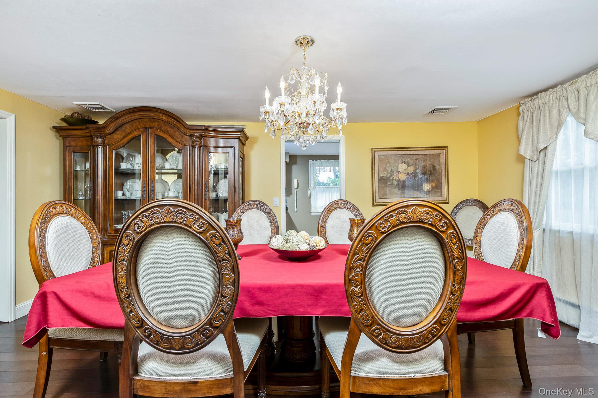 19 Knoll Lane Property Photo 8