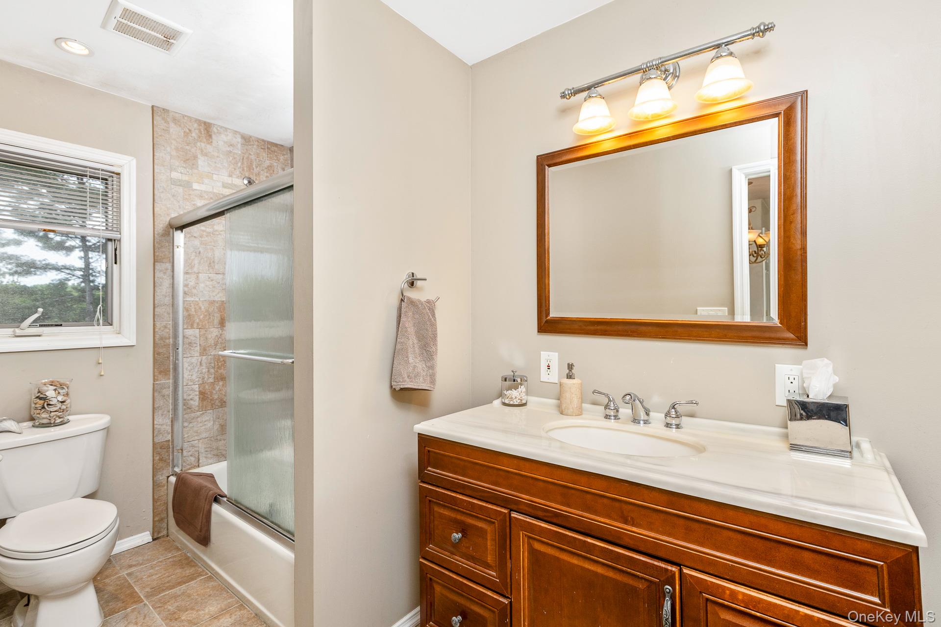 19 Knoll Lane Property Photo 17