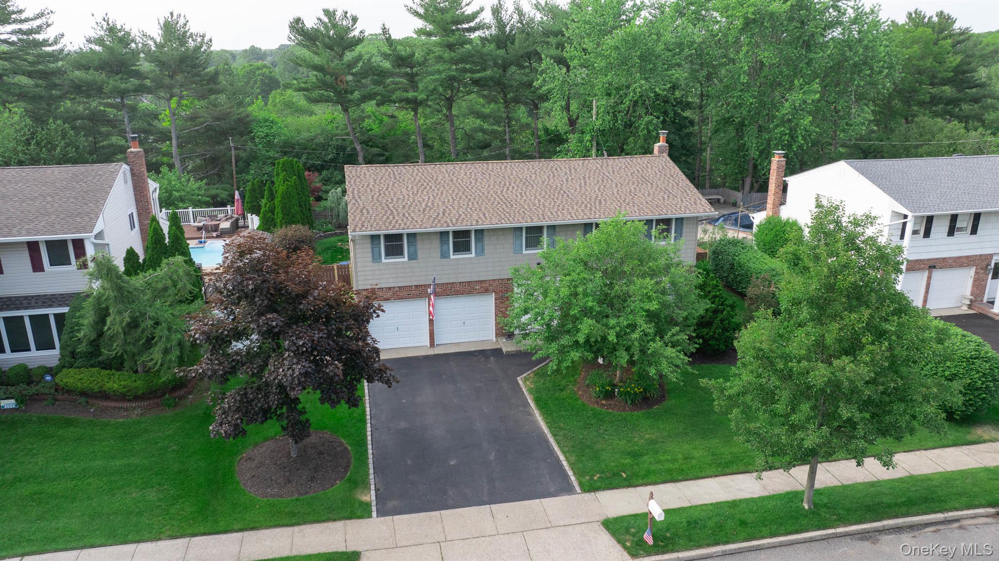 19 Knoll Lane Property Photo 28