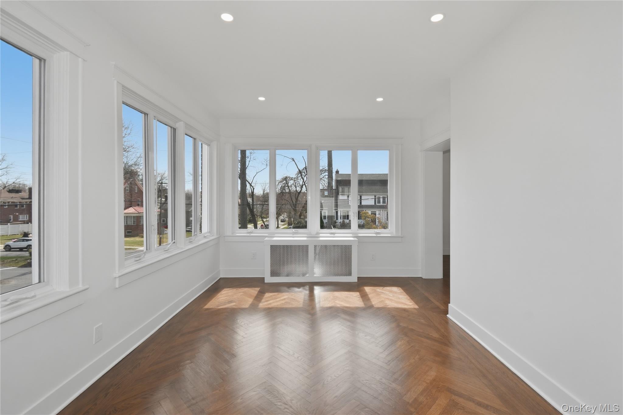 55 Stuyvesant Plaza Property Photo 18