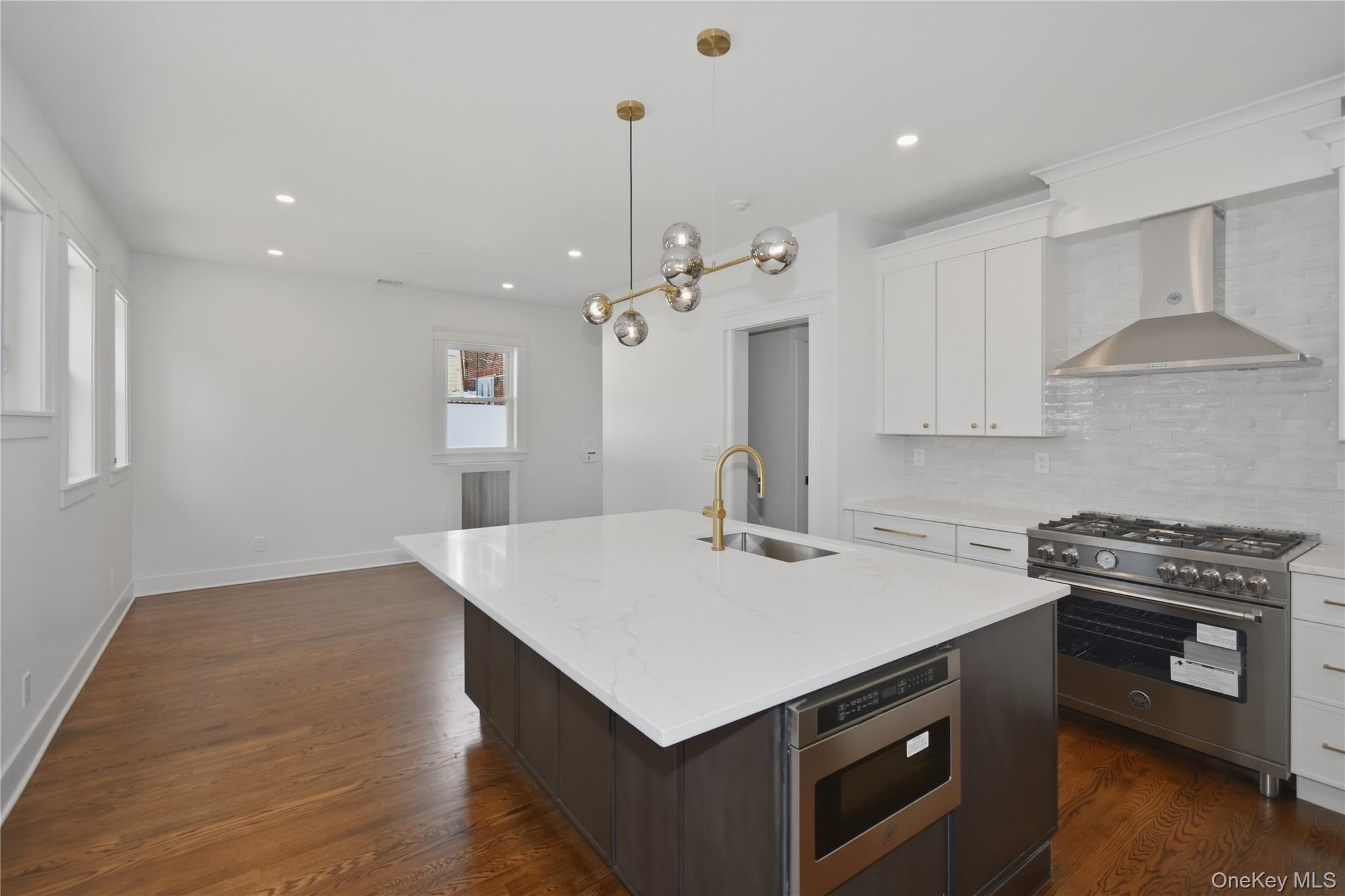 55 Stuyvesant Plaza Property Photo 20