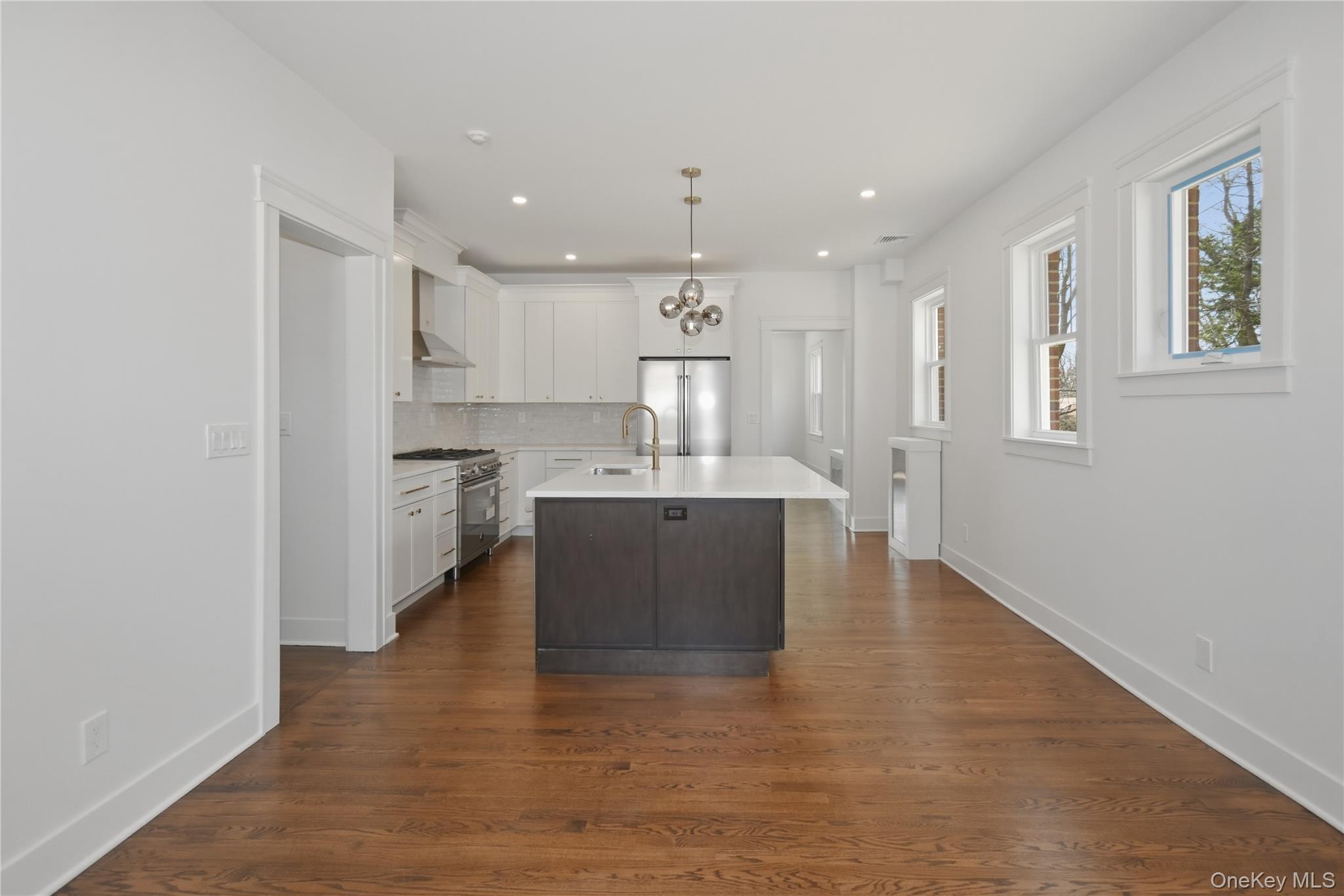 55 Stuyvesant Plaza Property Photo 21