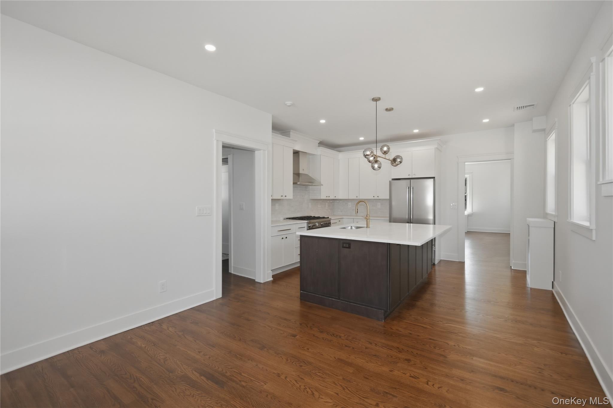 55 Stuyvesant Plaza Property Photo 24