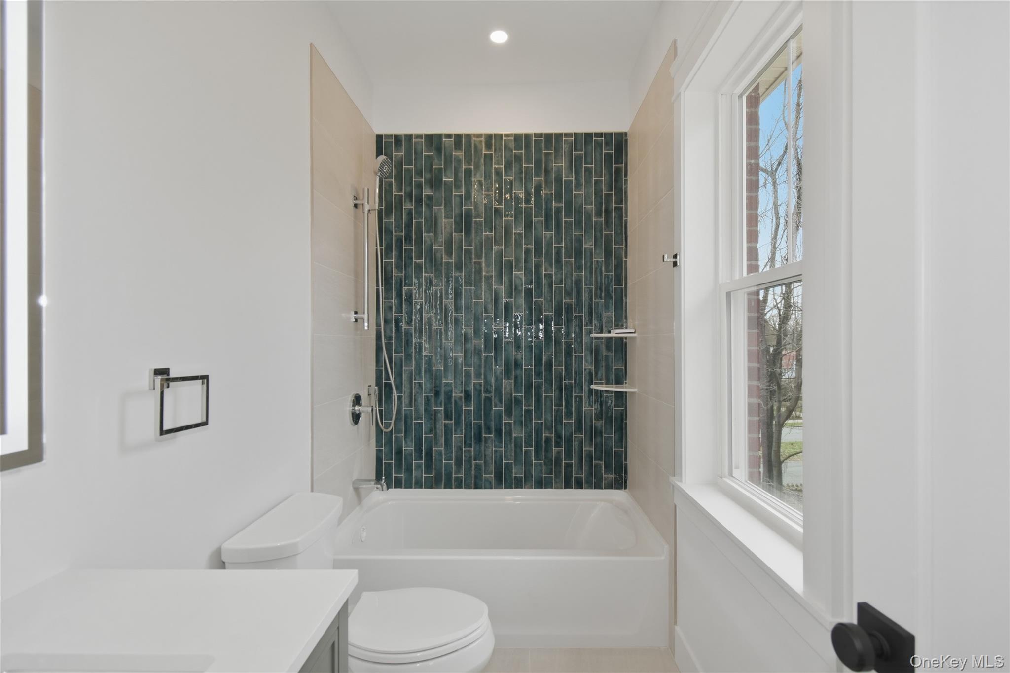 55 Stuyvesant Plaza Property Photo 44