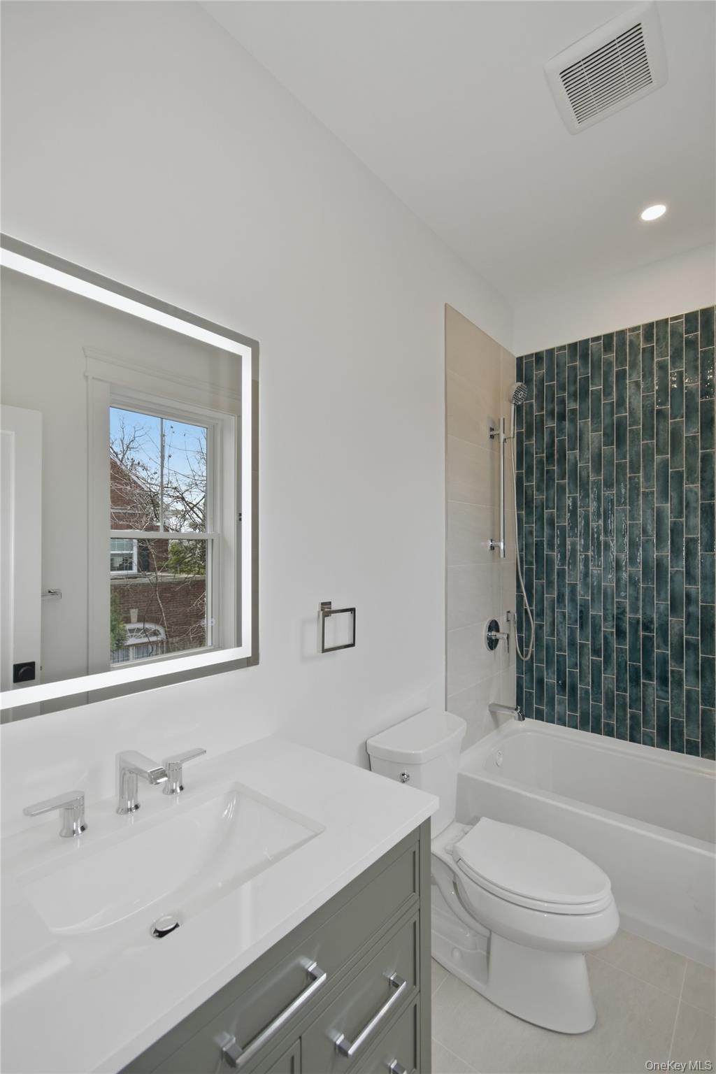 55 Stuyvesant Plaza Property Photo 45