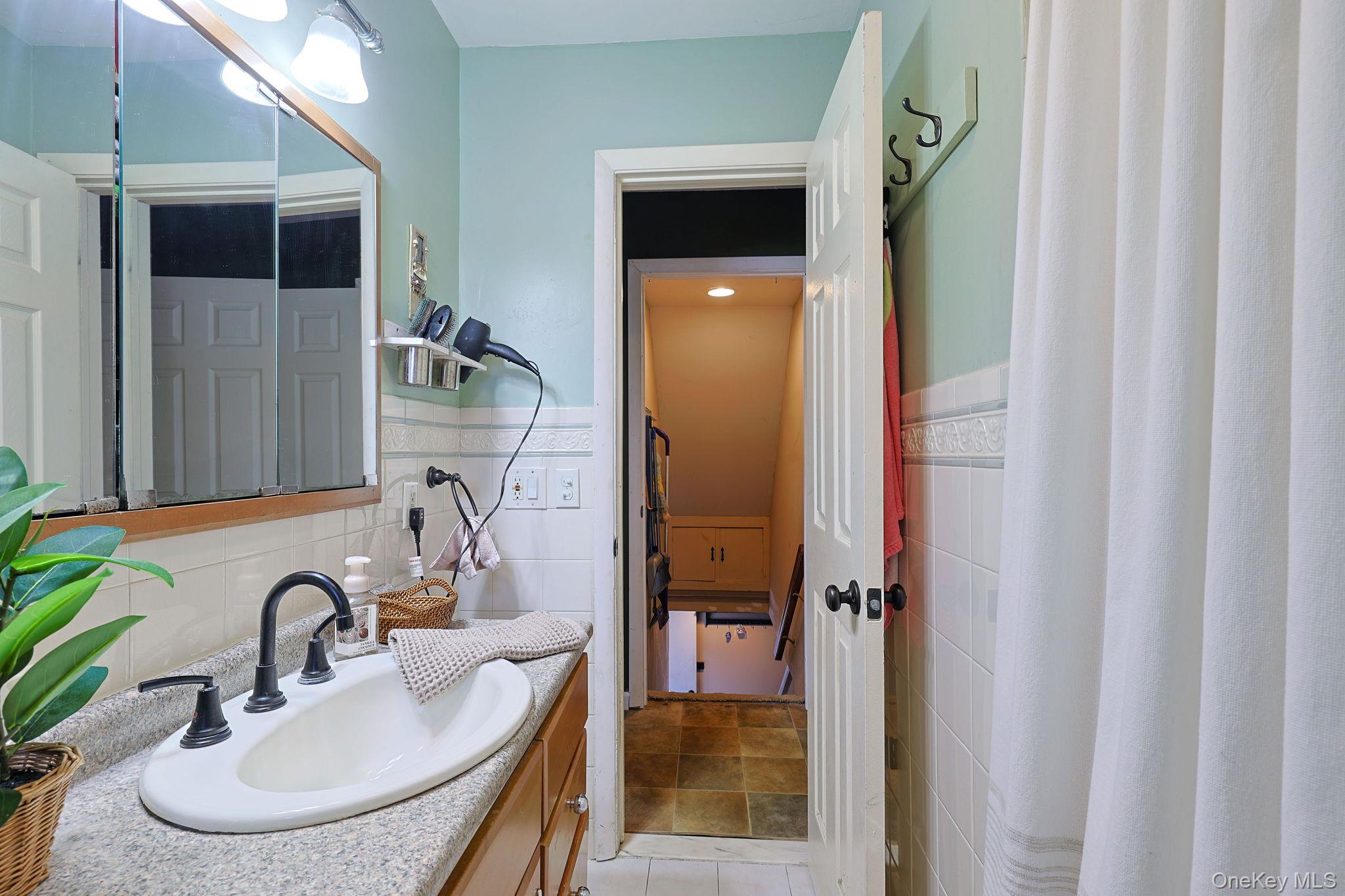 57 Elk Road Property Photo 12