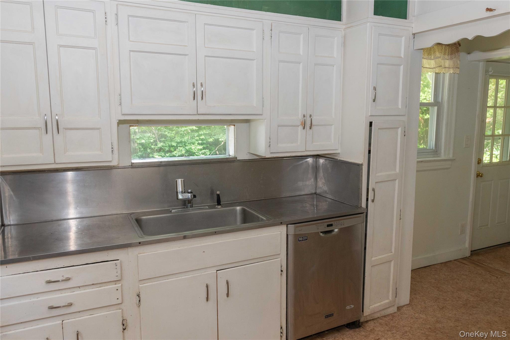 209 Sherman Street Property Photo 9