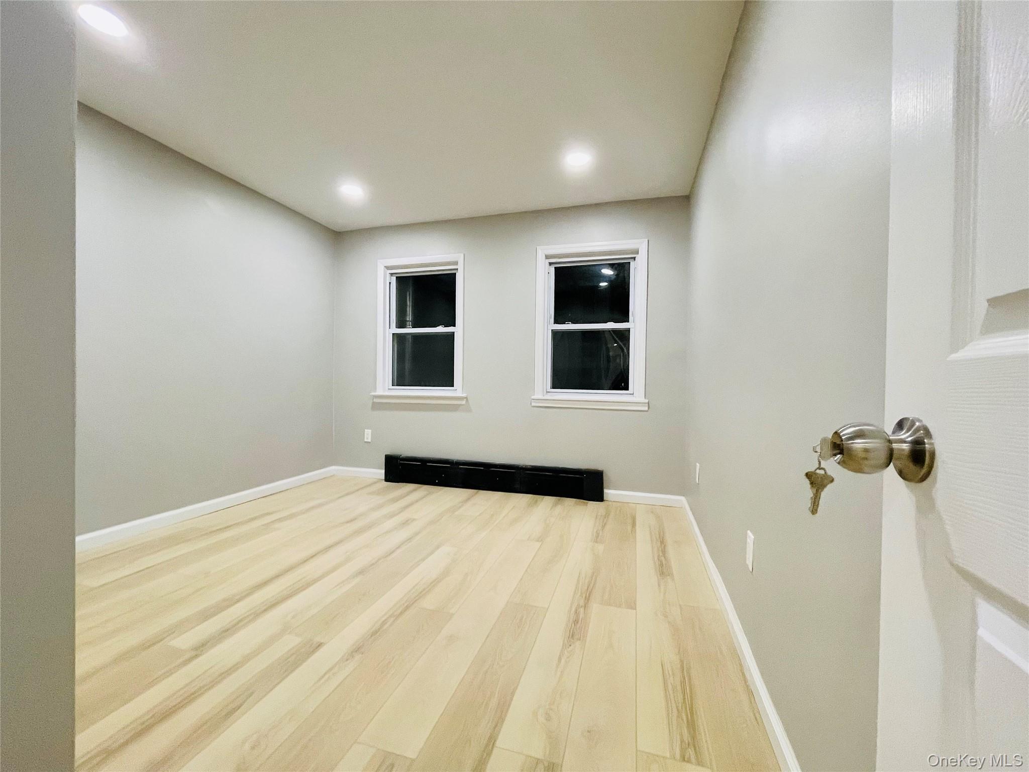 4319 Bedford Avenue Property Photo 11