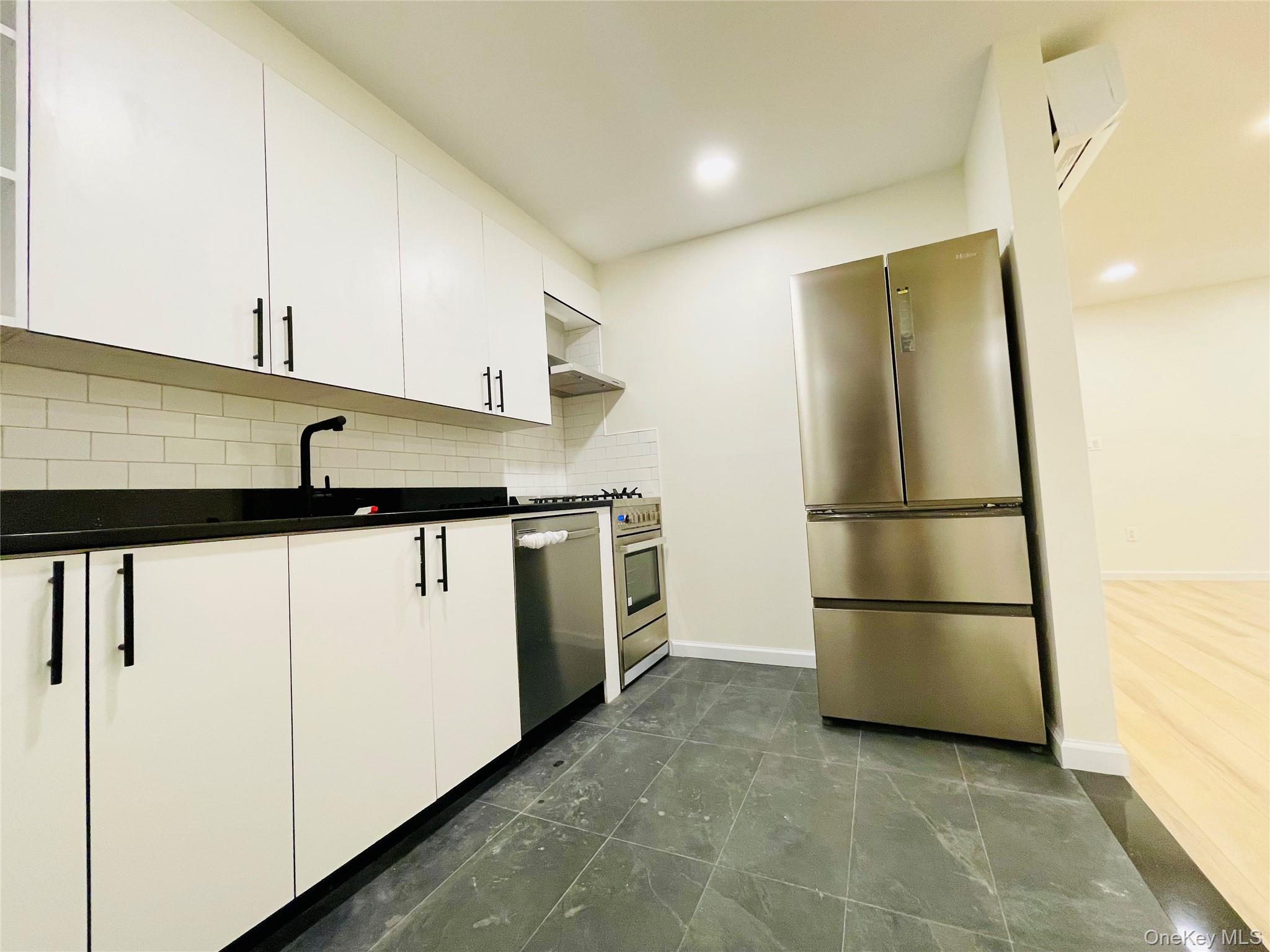 4319 Bedford Avenue Property Photo 15